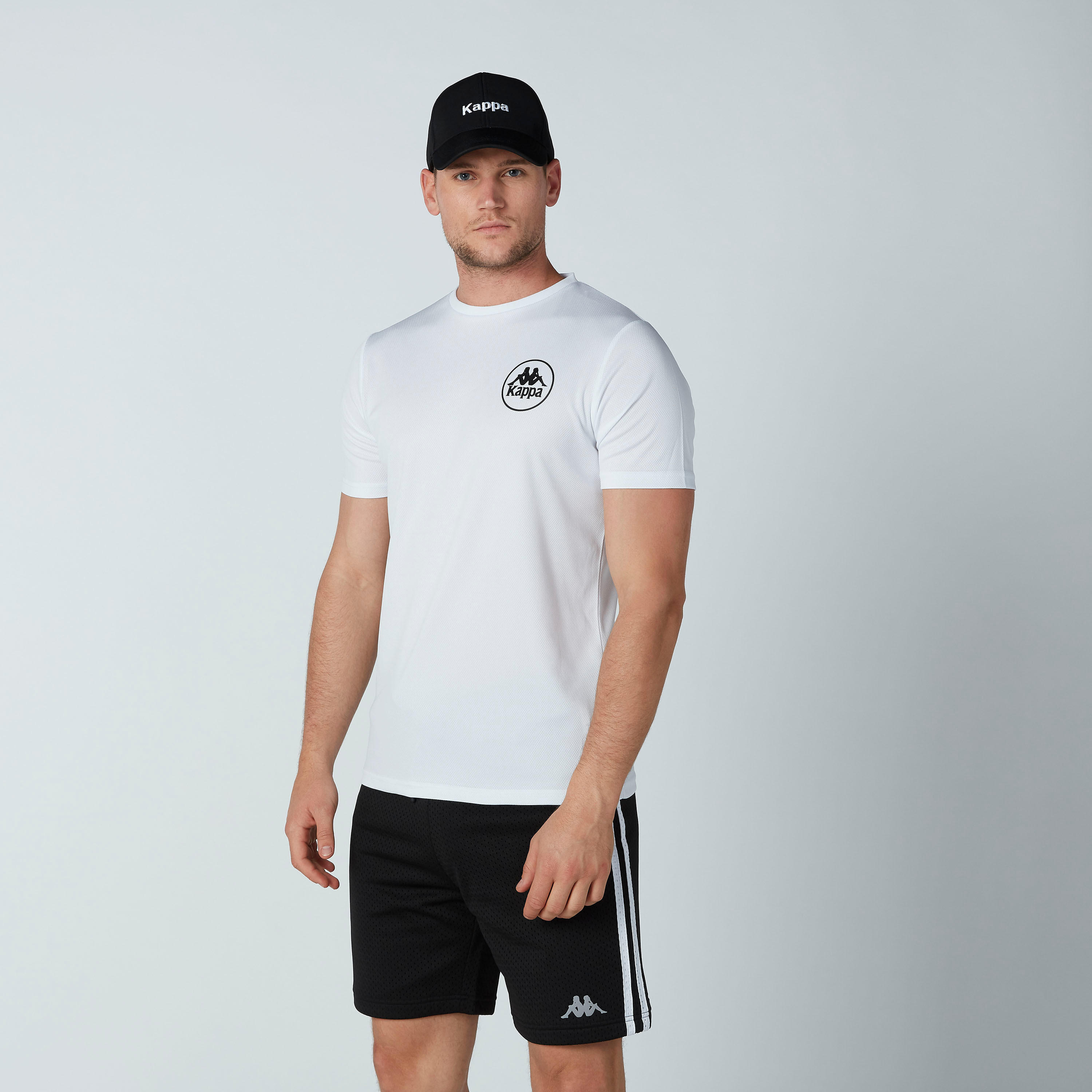 شورت محبوك برباط من كابا-men-clothing-sportswearandactivewear-bottoms-image-1