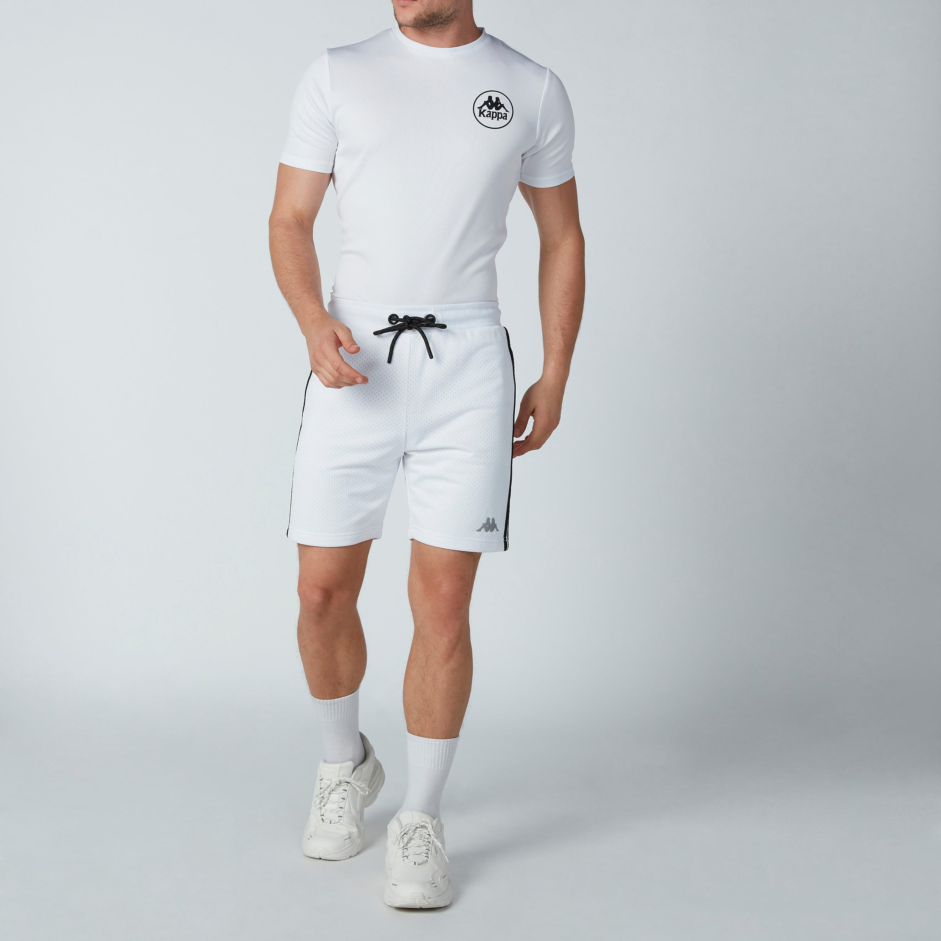 شورت محبوك برباط وجيوب من كابا-men-clothing-sportswearandactivewear-bottoms-image-4