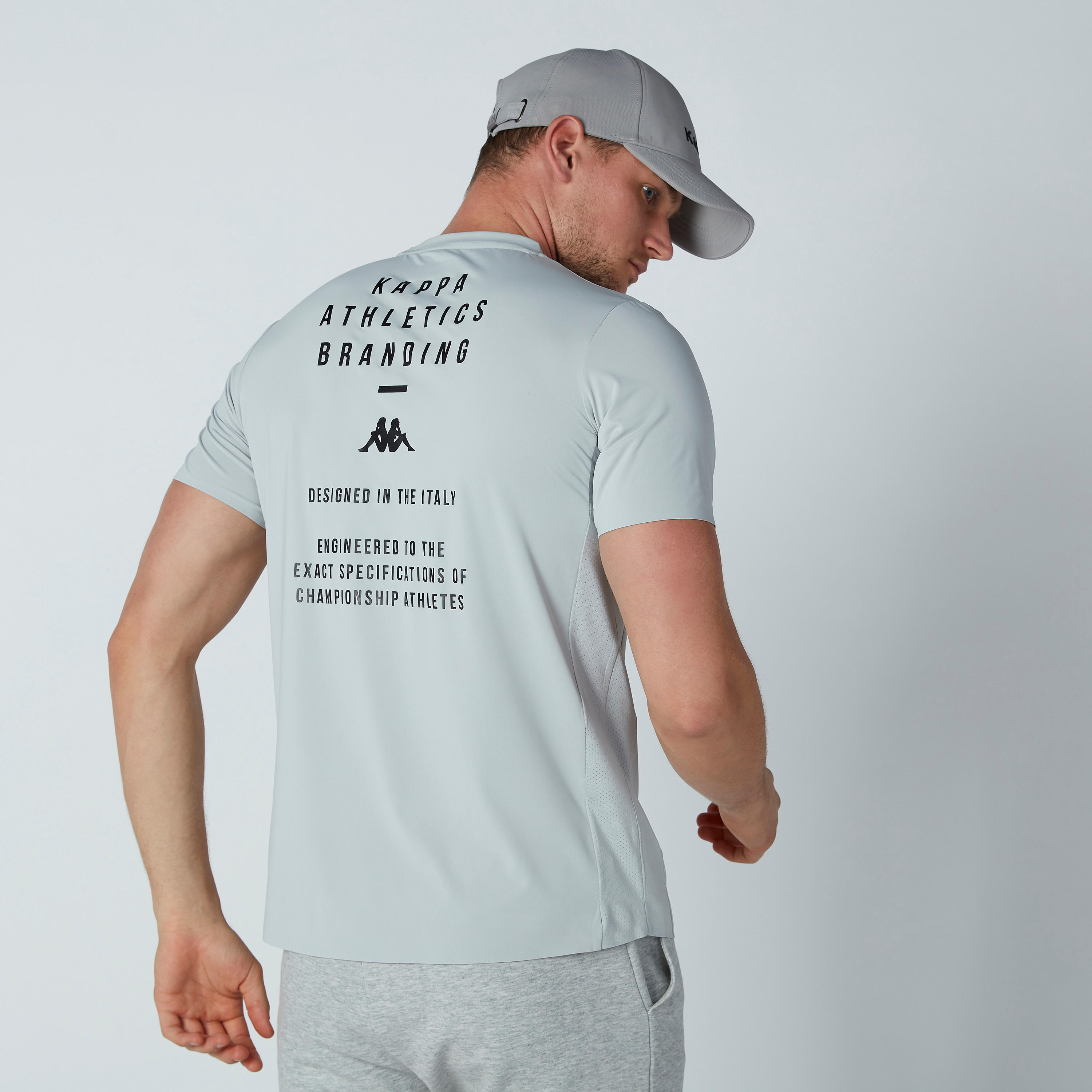 تيشيرت بياقة مستديرة وأكمام قصيرة وطبعات من كابا-men-clothing-sportswearandactivewear-tshirtsandpolos-image-2