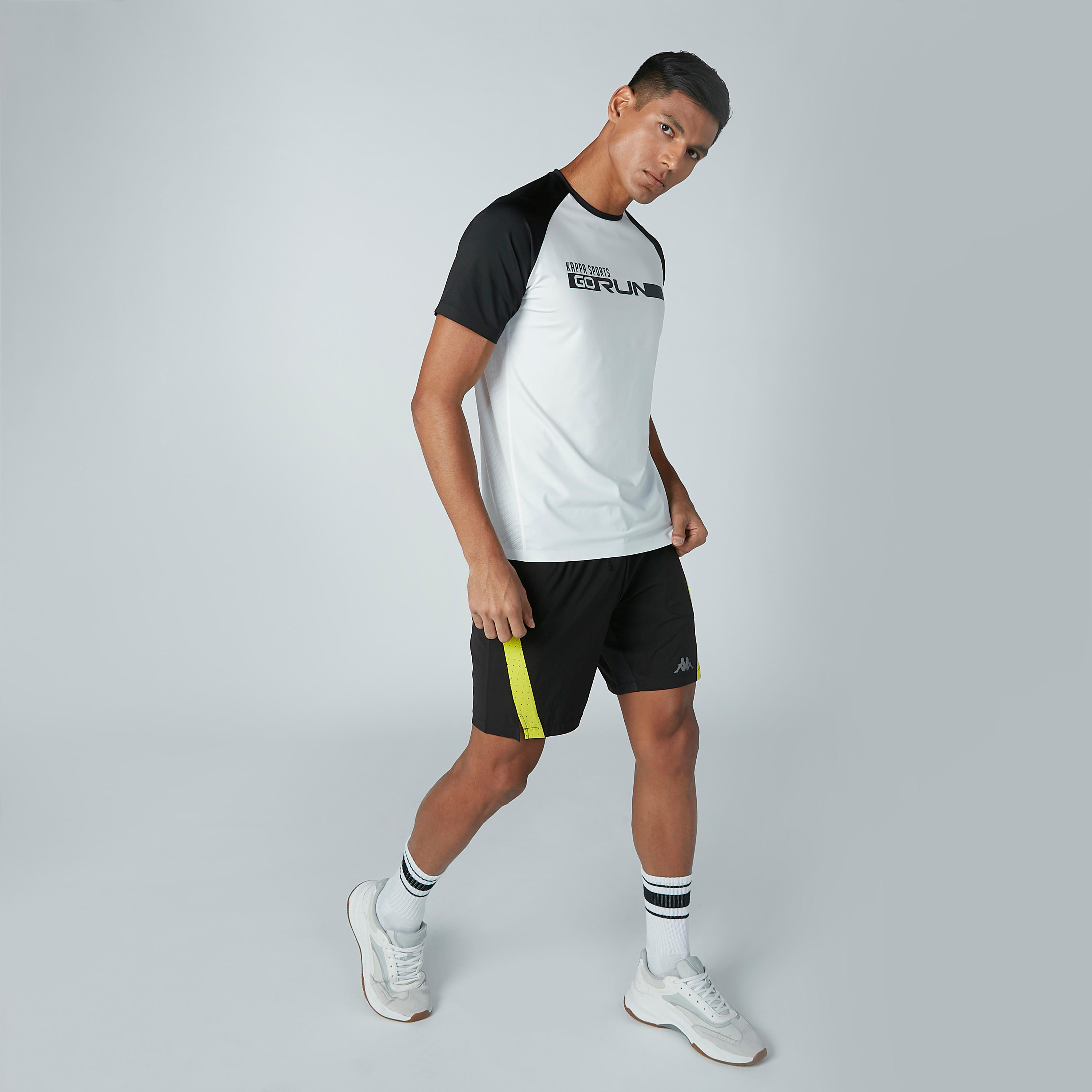 تيشيرت بأكمام مغايرة وطبعات من كابا-men-clothing-tshirtsandpolos-tshirts-image-4