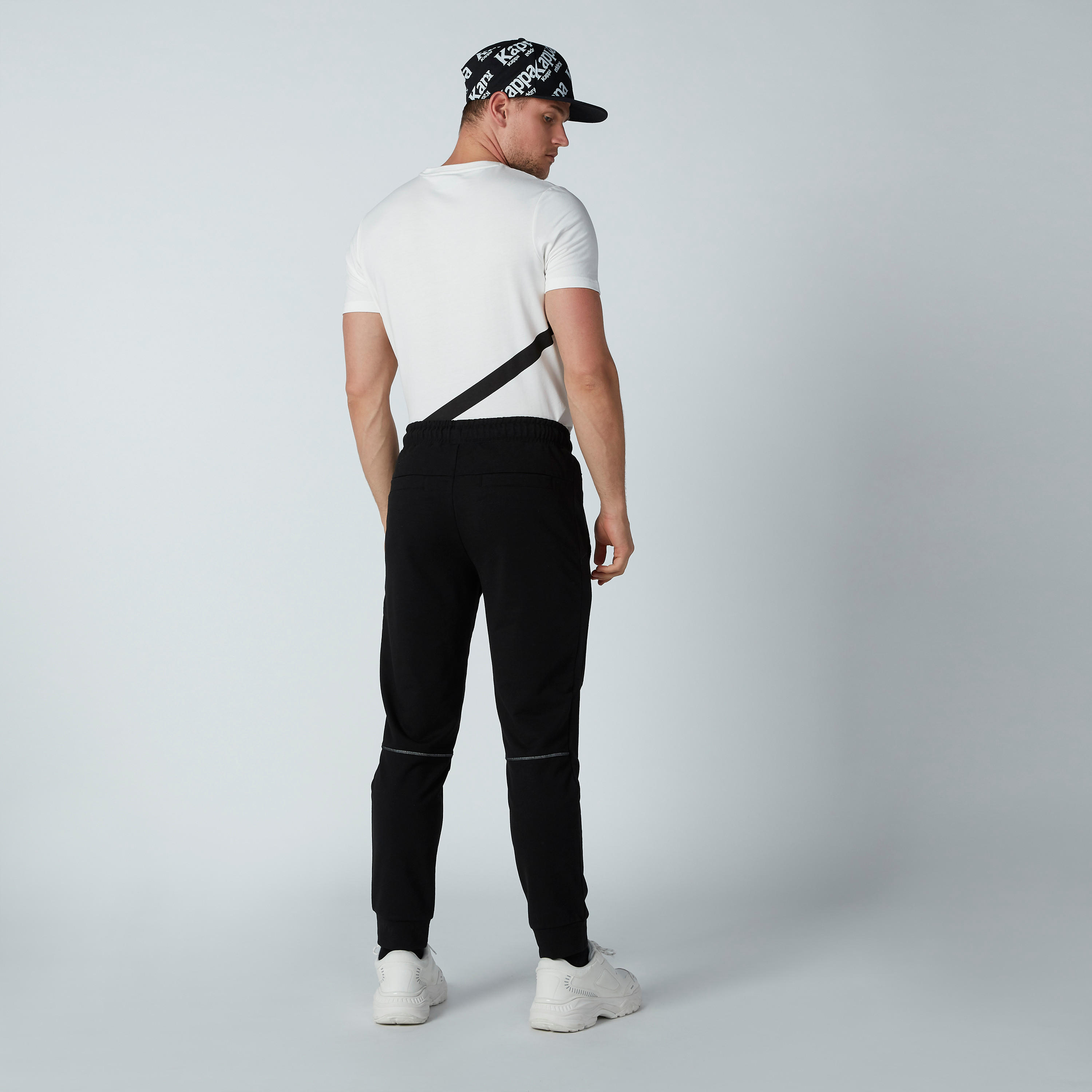 بنطال رياضي سادة طويل بقصة سليم من كابا-men-clothing-bottoms-joggers-image-5