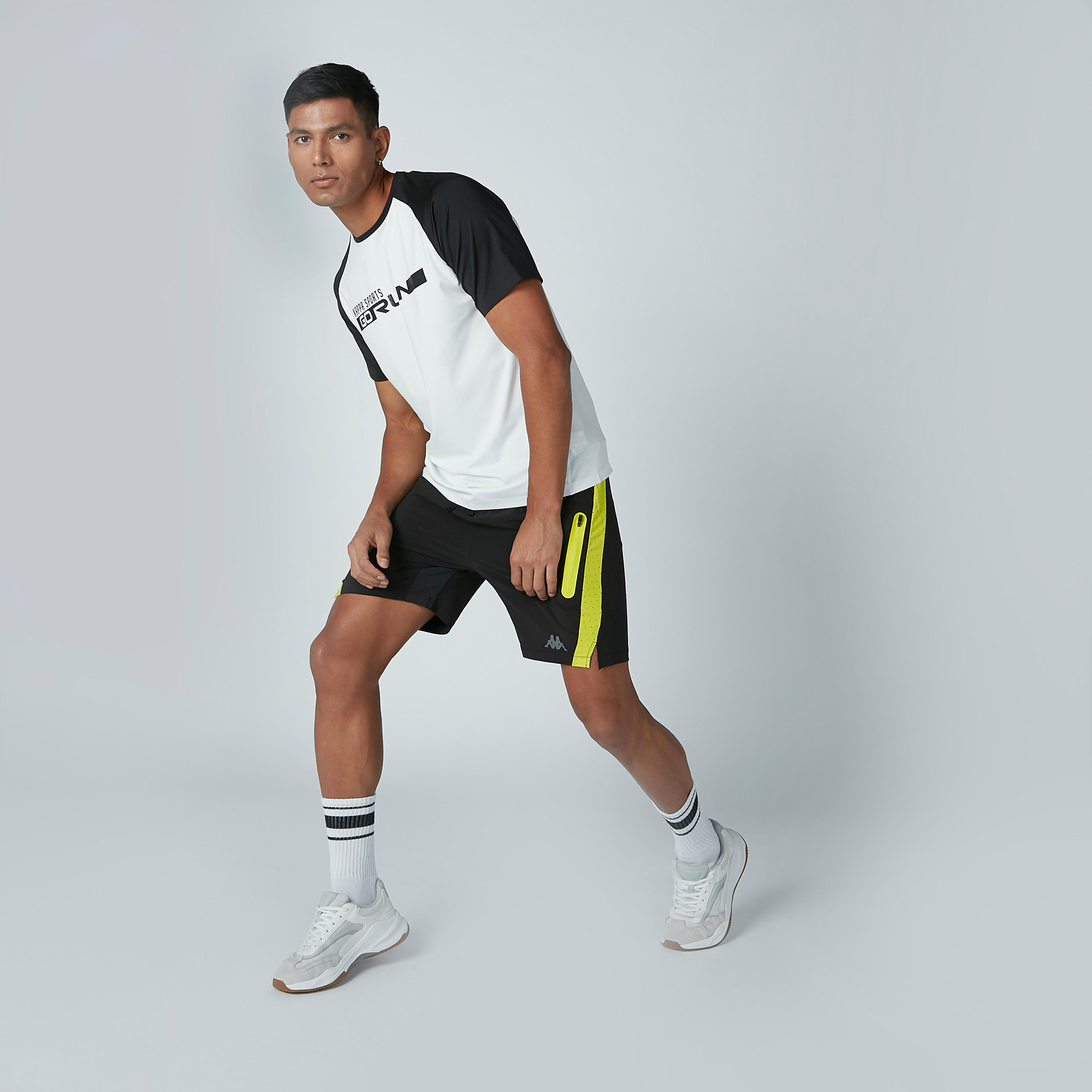 شورت بخصر مطاطي وطبعات من كابا-men-clothing-bottoms-shorts-image-1