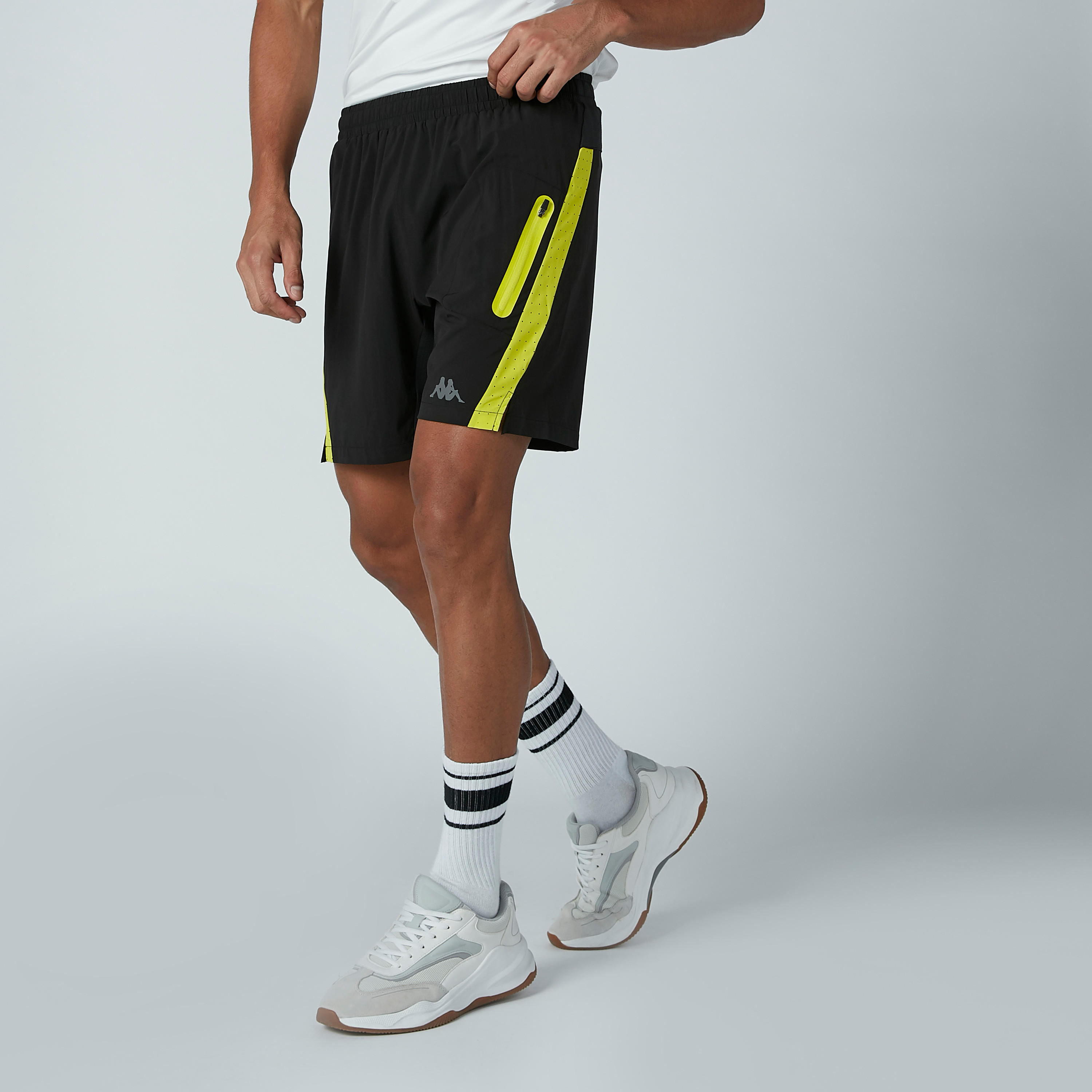 شورت بخصر مطاطي وطبعات من كابا-men-clothing-bottoms-shorts-image-2