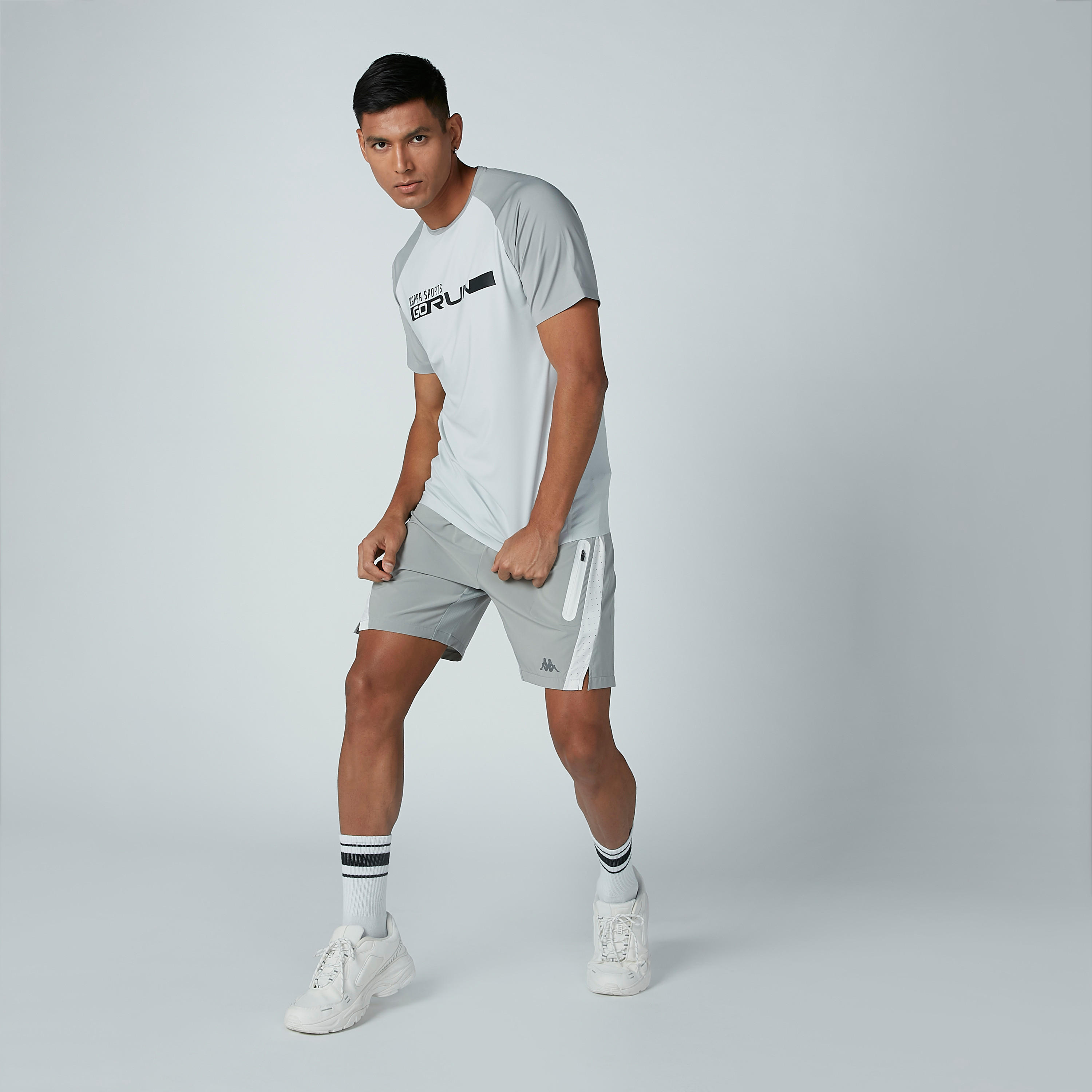 شورت بخصر مطاطي وطبعات من كابا-men-clothing-bottoms-shorts-image-1