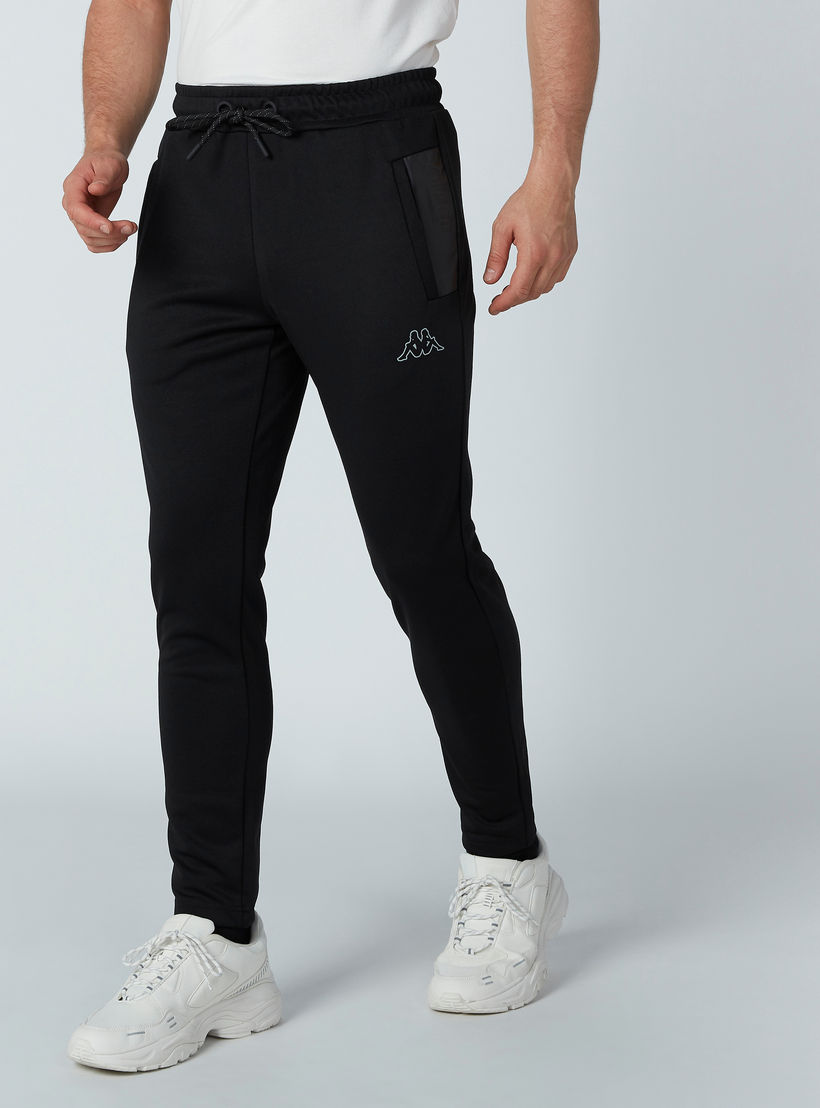 بنطال رياضي برباط وجيوب من كابا-men-clothing-sportswearandactivewear-bottoms-image-1