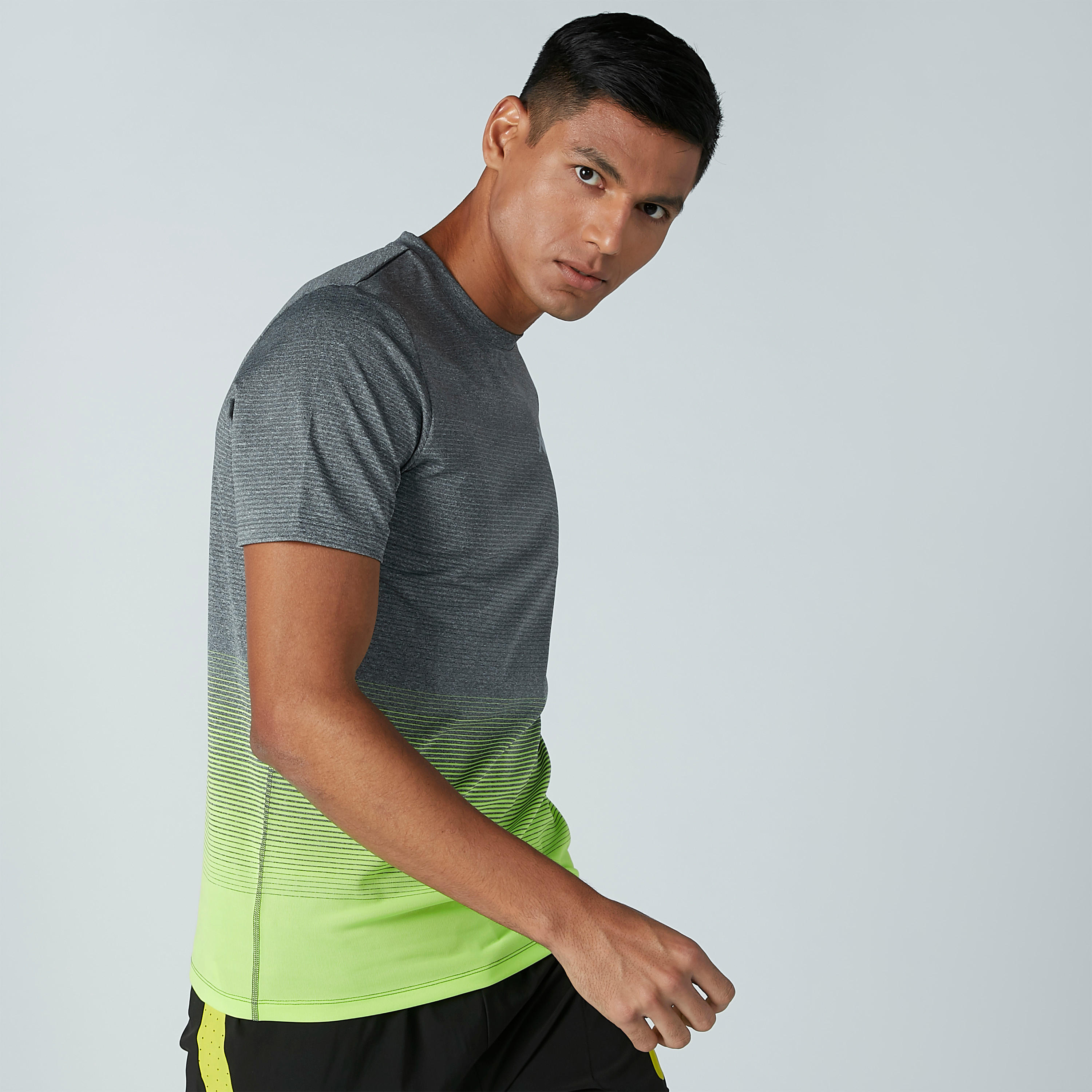 تيشيرت بياقة مستديرة وأكمام قصيرة من كابا-men-clothing-tshirtsandpolos-tshirts-image-3