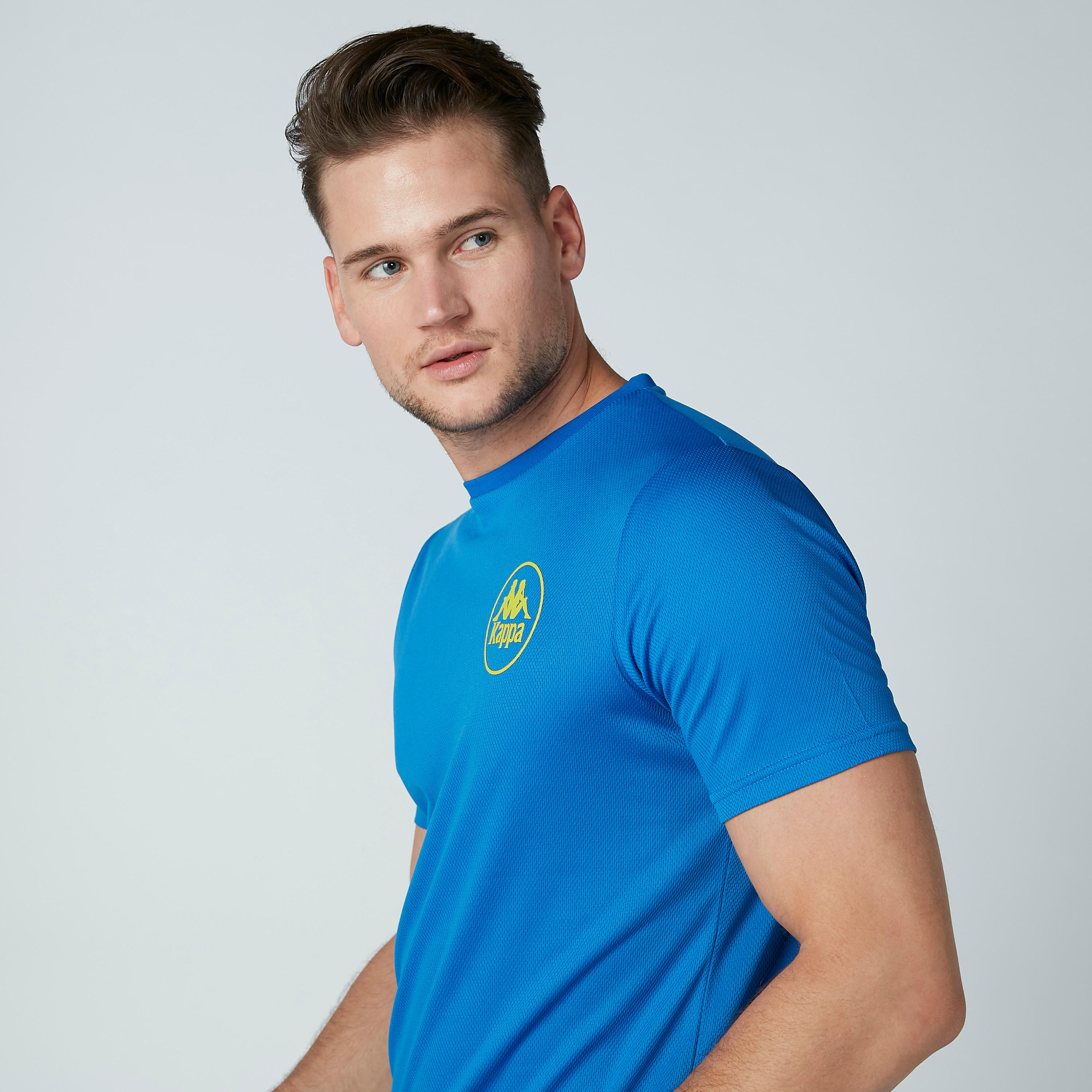 تيشيرت بياقة ضيّقة وأكمام قصيرة وطبعات من كابا-men-clothing-tshirtsandpolos-tshirts-image-3