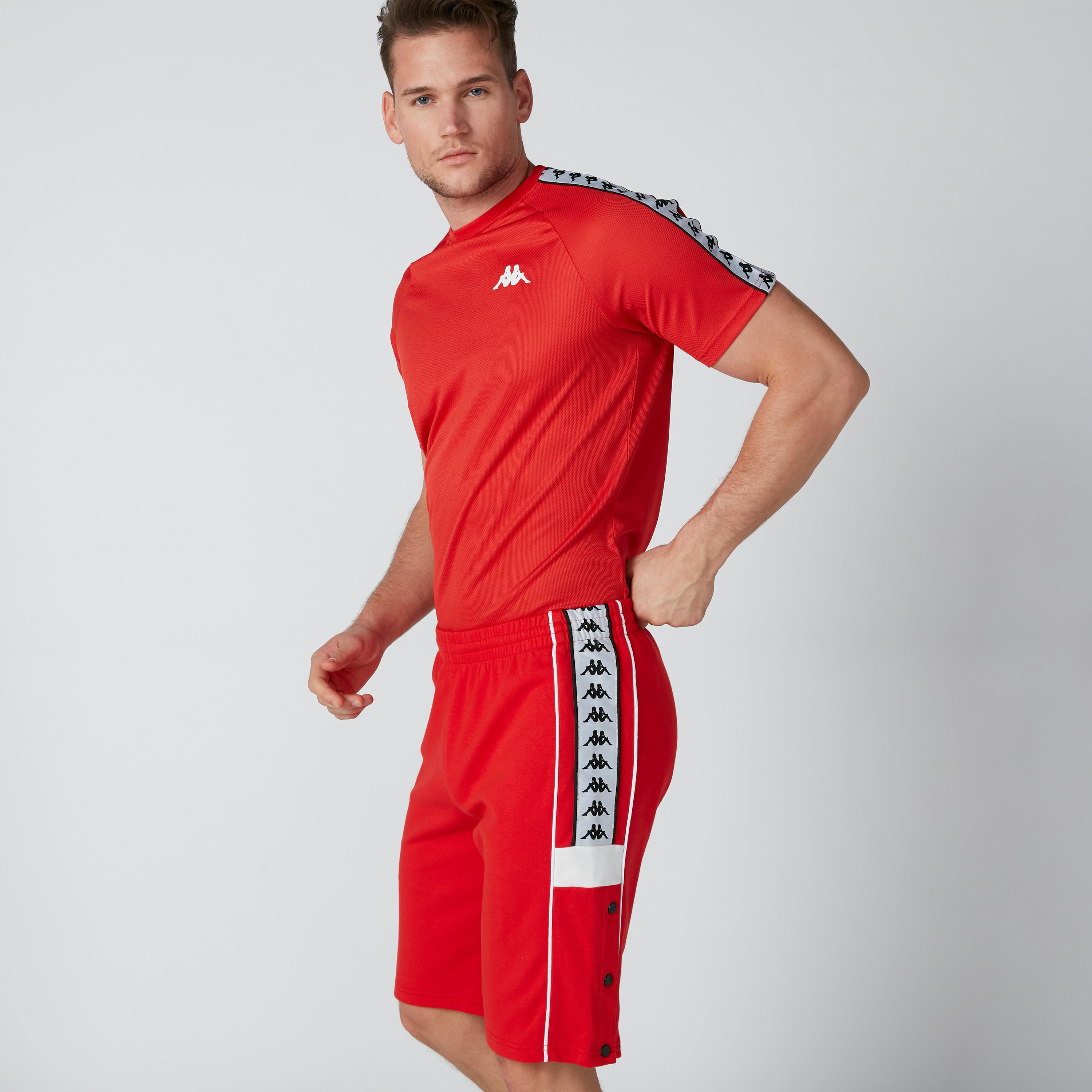 شورت بأزرار وشريطة من كابا-men-clothing-sportswearandactivewear-bottoms-image-4