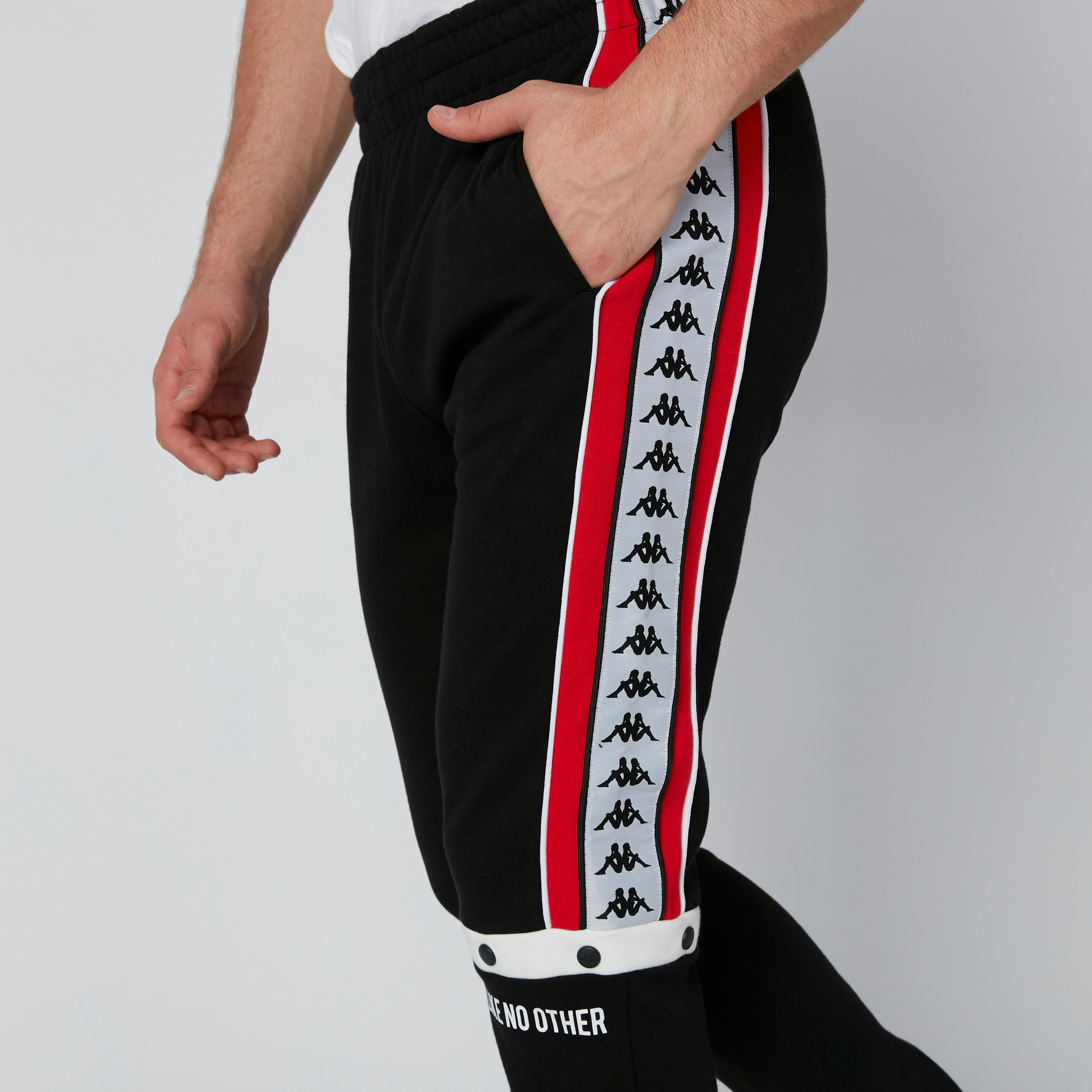 بنطال بأزرار وشريطة من كابا-men-clothing-sportswearandactivewear-bottoms-image-5