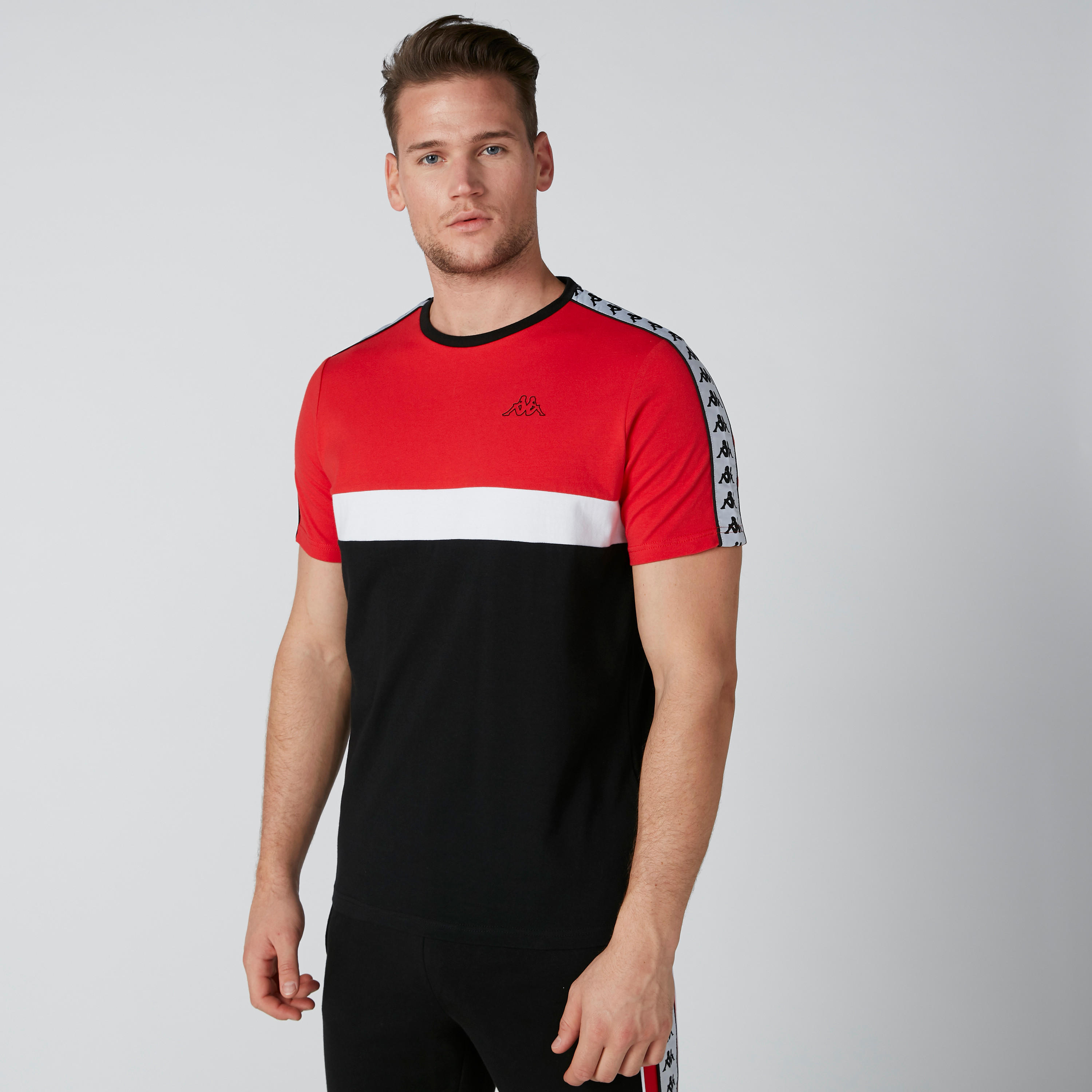 تيشيرت بأكمام قصيرة وشريطة من كابا-men-clothing-sportswearandactivewear-tshirtsandpolos-image-4