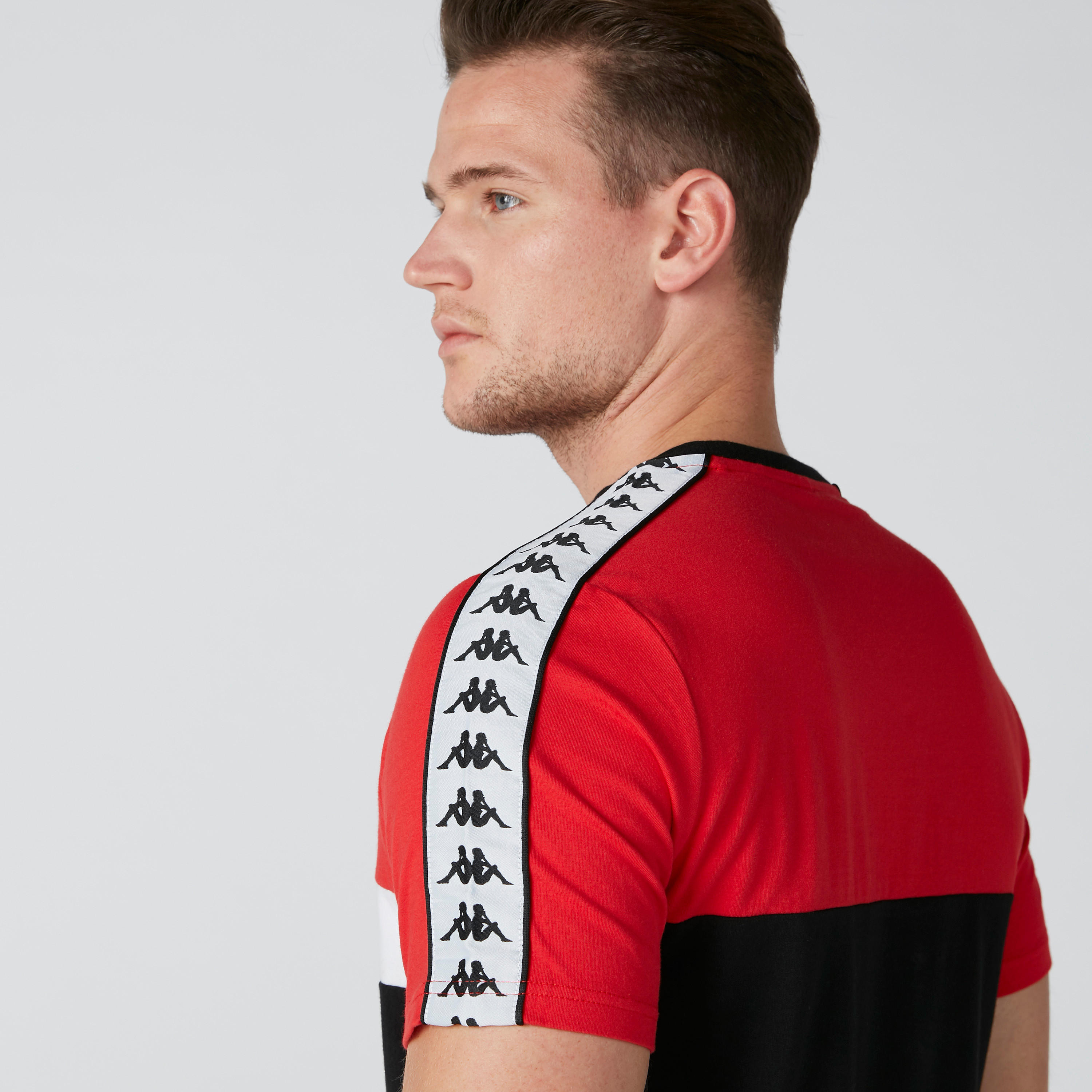 تيشيرت بأكمام قصيرة وشريطة من كابا-men-clothing-sportswearandactivewear-tshirtsandpolos-image-5