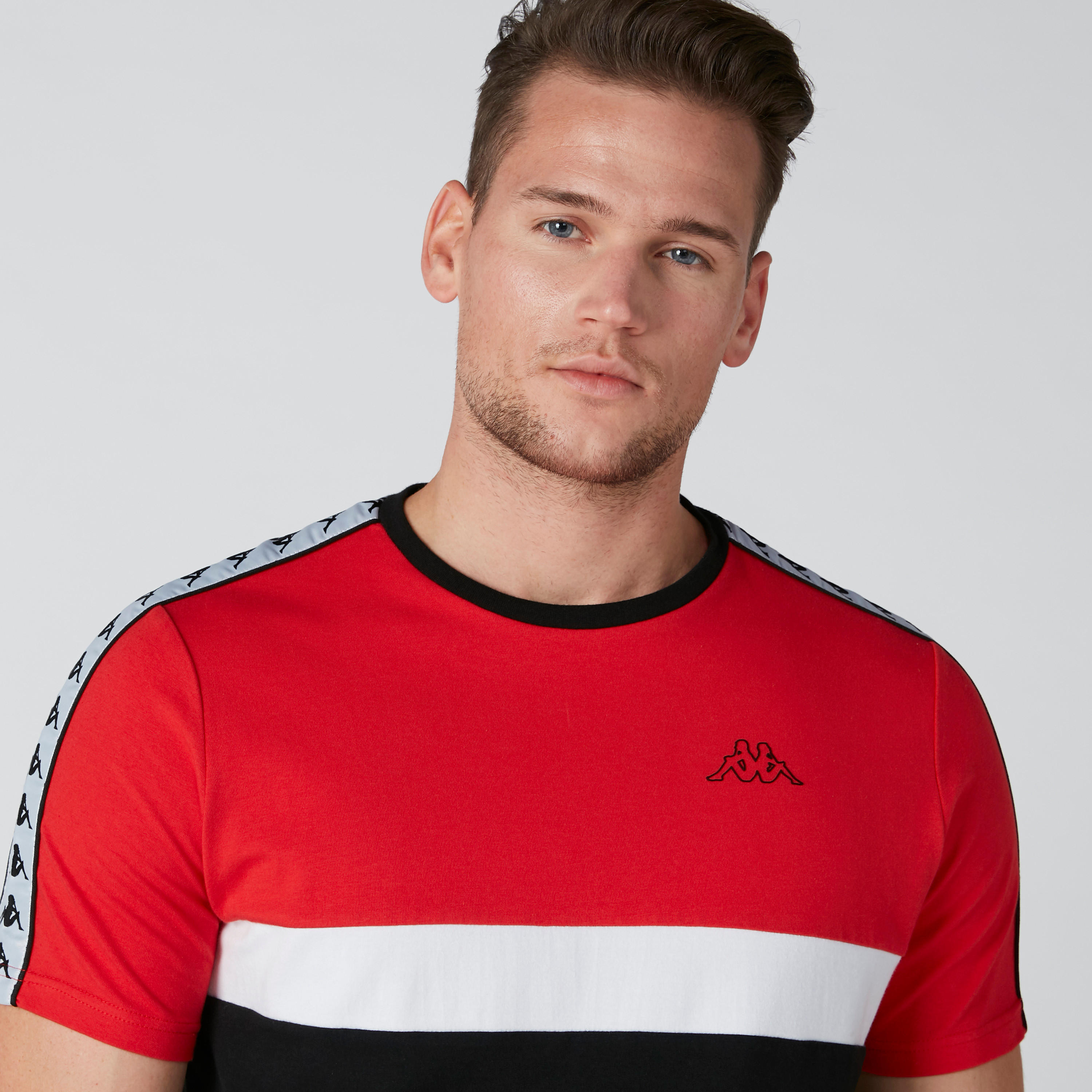 تيشيرت بأكمام قصيرة وشريطة من كابا-men-clothing-sportswearandactivewear-tshirtsandpolos-image-6