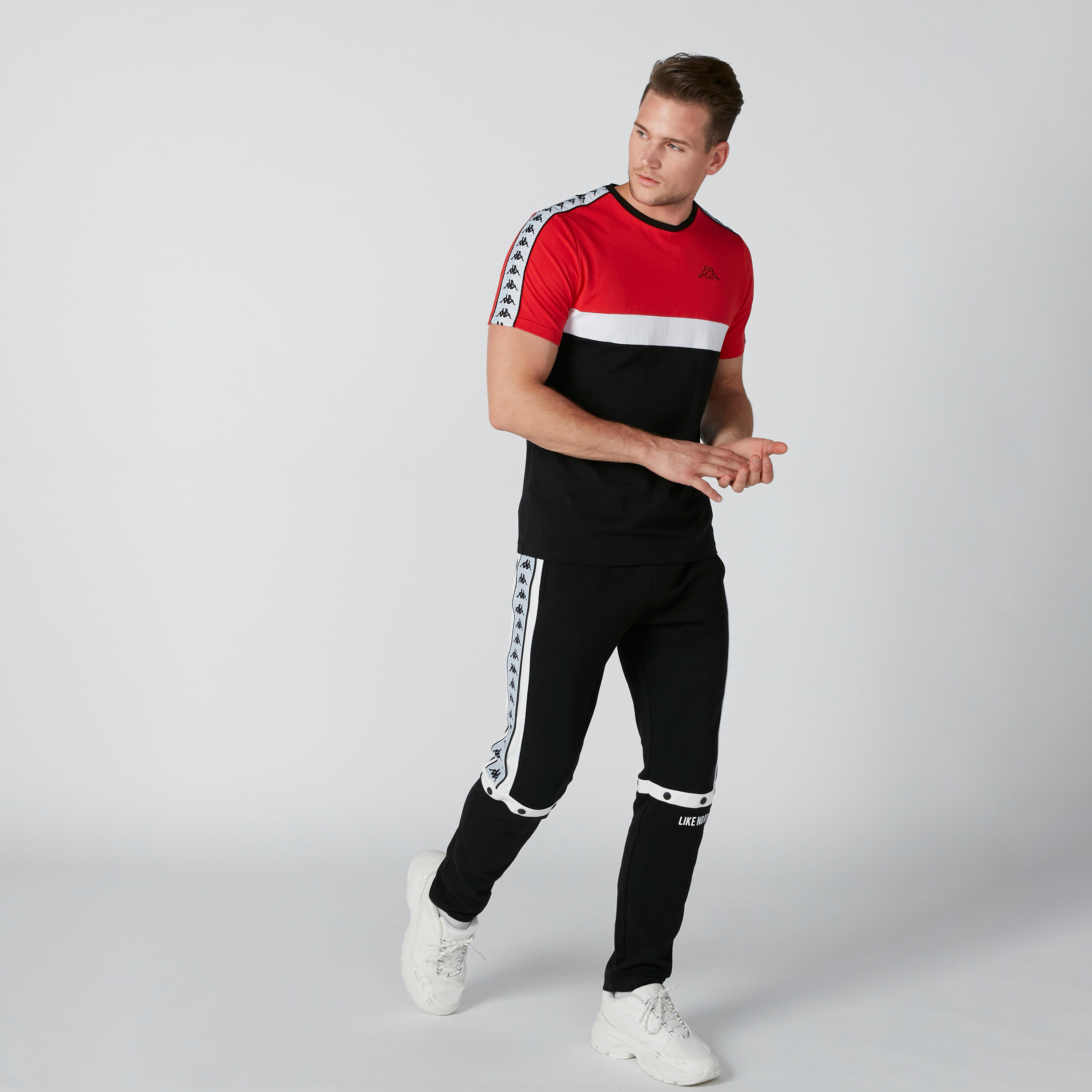 تيشيرت بأكمام قصيرة وشريطة من كابا-men-clothing-sportswearandactivewear-tshirtsandpolos-image-3