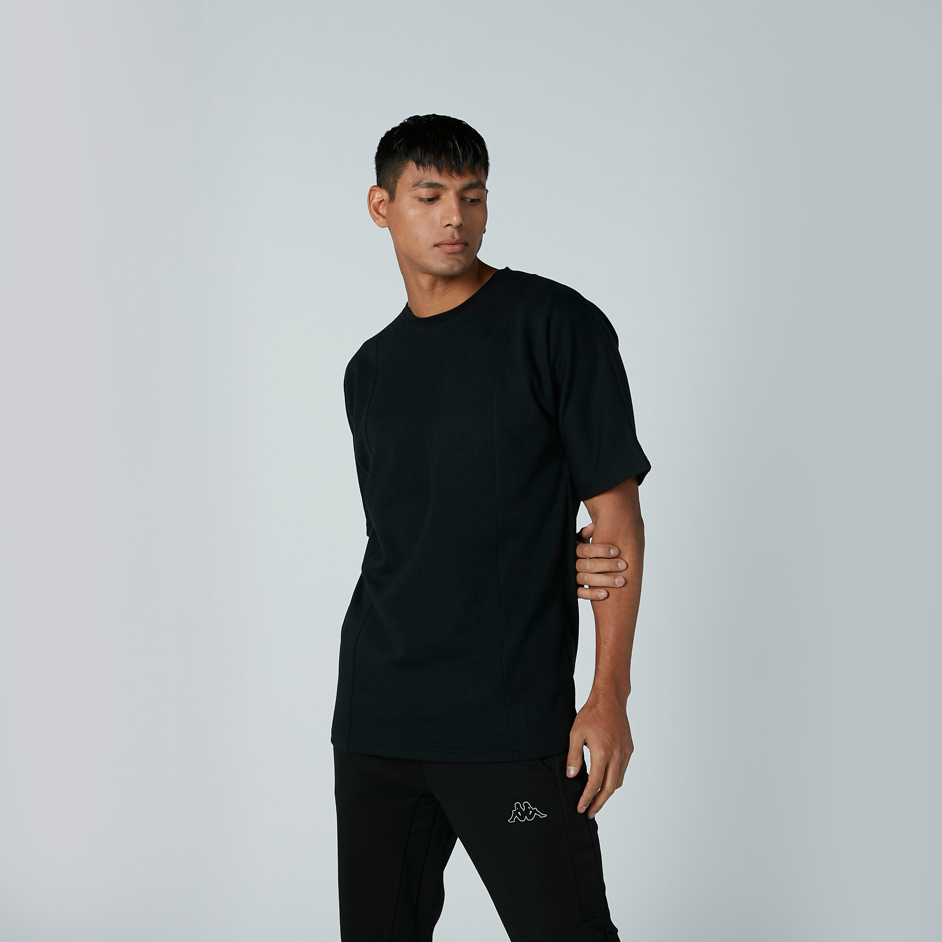 تيشيرت بياقة مستديرة وأكمام قصيرة وطبعات من كابا-men-clothing-tshirtsandpolos-tshirts-image-1