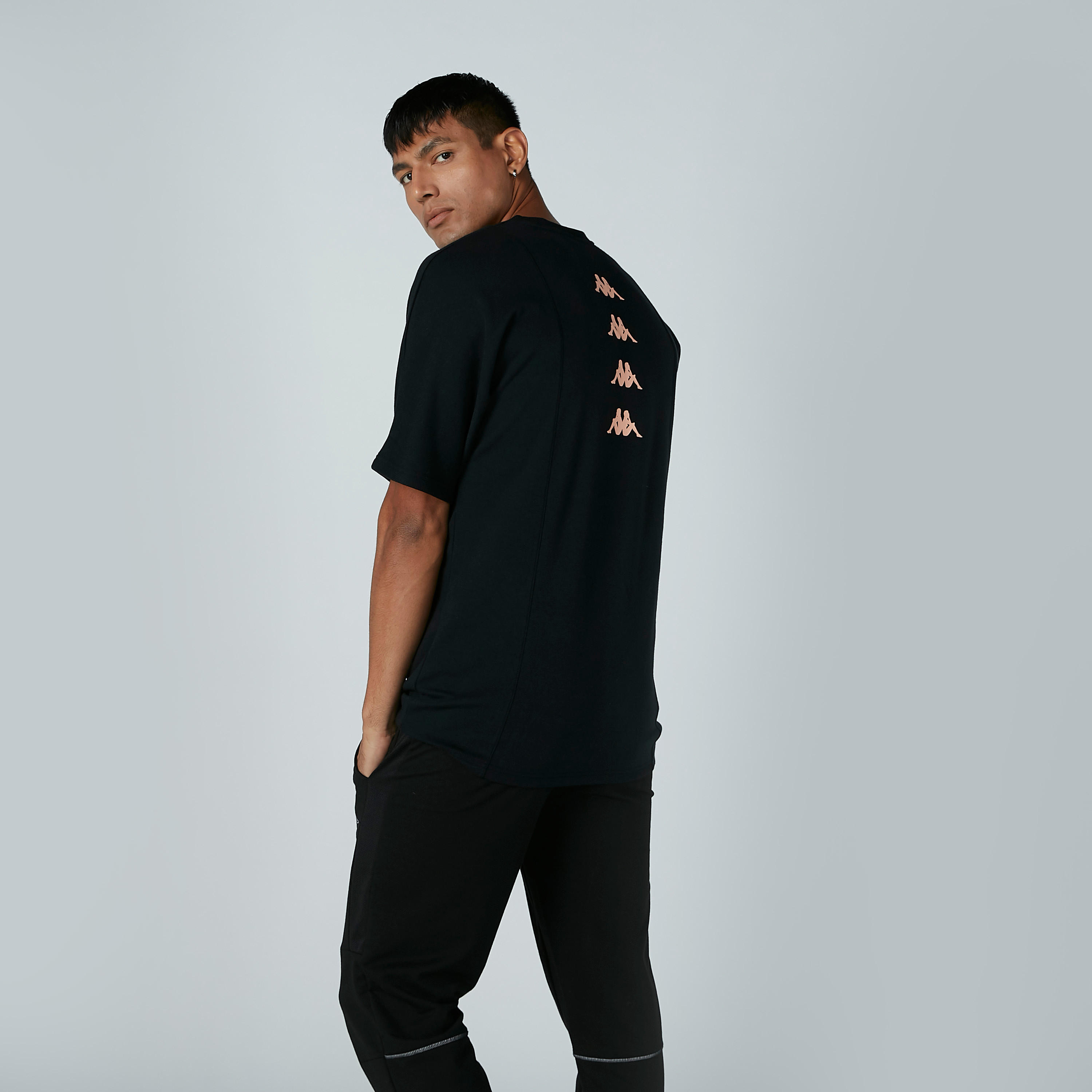 تيشيرت بياقة مستديرة وأكمام قصيرة وطبعات من كابا-men-clothing-tshirtsandpolos-tshirts-image-3