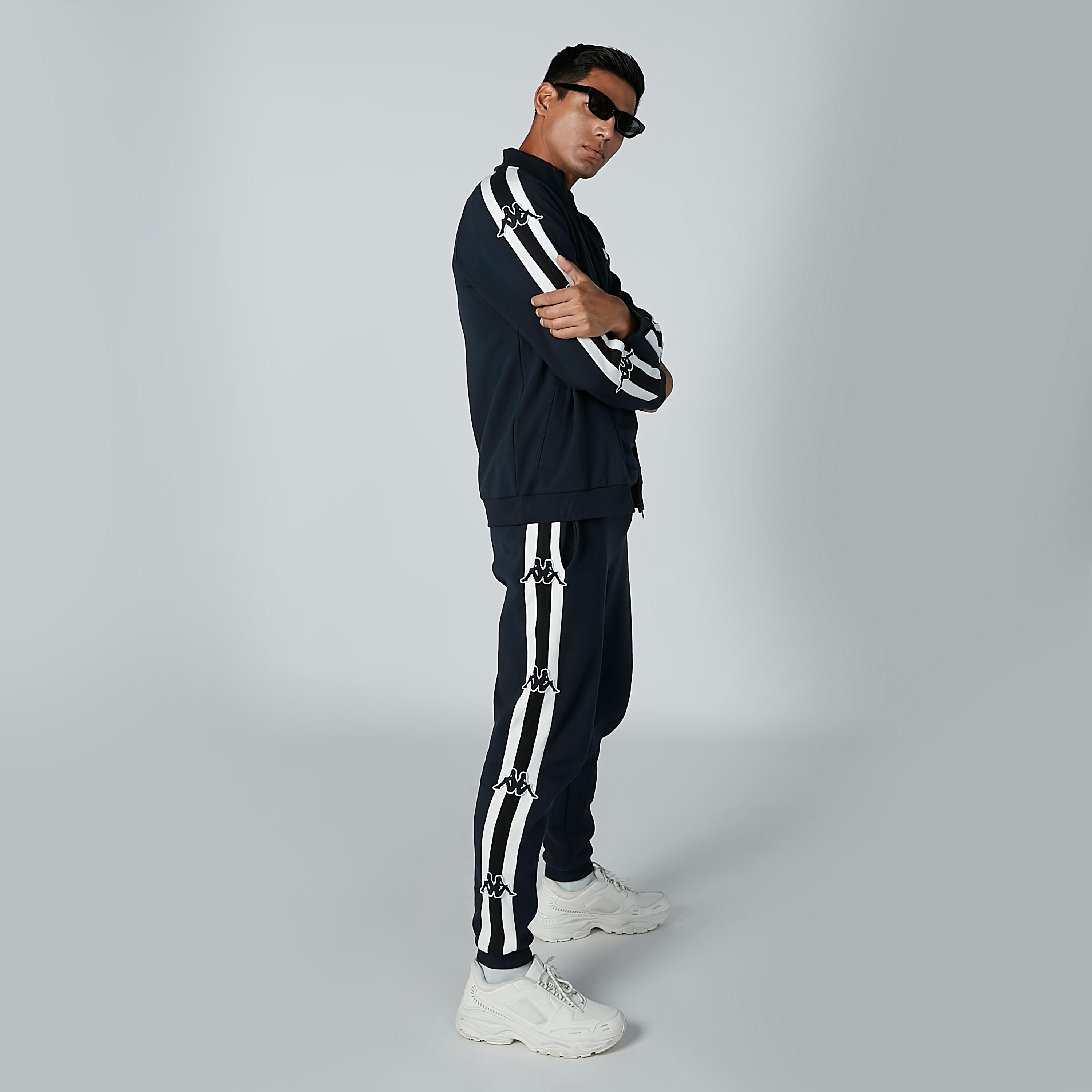 جاكيت بأكمام مغايرة وسحّاب إغلاق وشريطة من كابا-men-clothing-jacketsandblazers-jackets-image-5