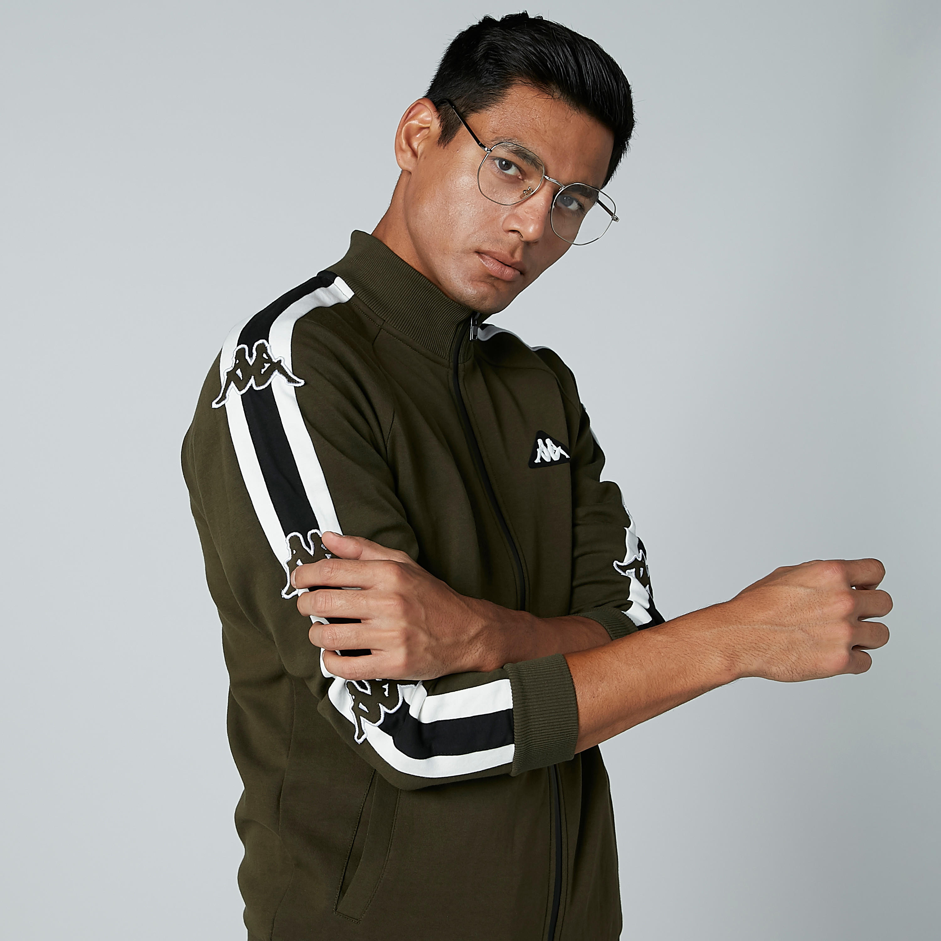جاكيت بسحّاب إغلاق وشريطة من كابا-men-clothing-jacketsandblazers-jackets-image-1
