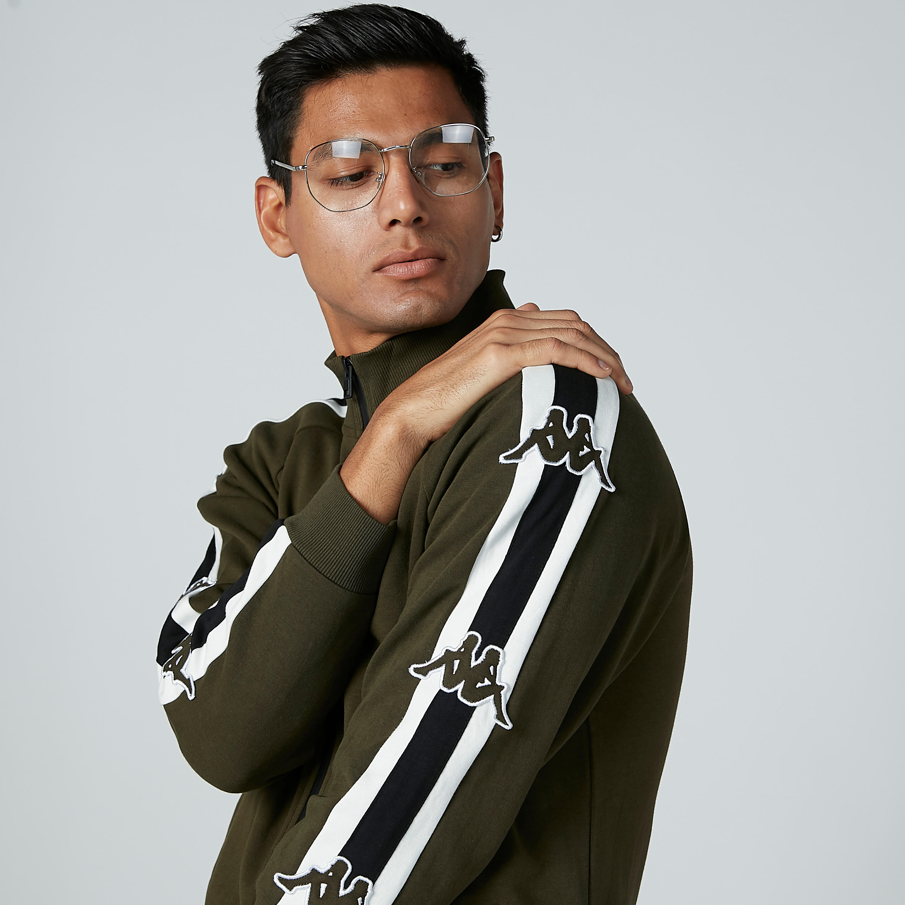 جاكيت بسحّاب إغلاق وشريطة من كابا-men-clothing-jacketsandblazers-jackets-image-5