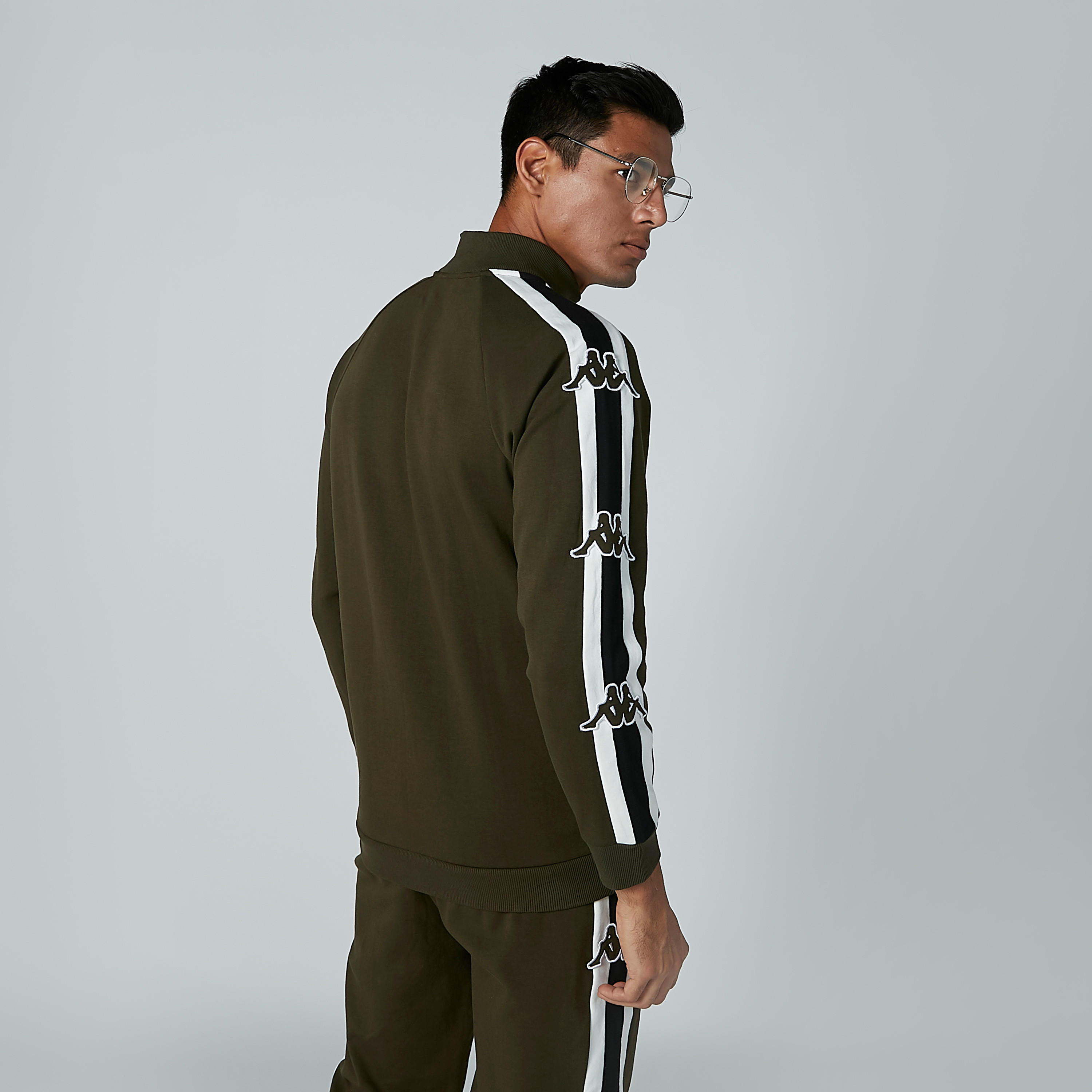 جاكيت بسحّاب إغلاق وشريطة من كابا-men-clothing-jacketsandblazers-jackets-image-6