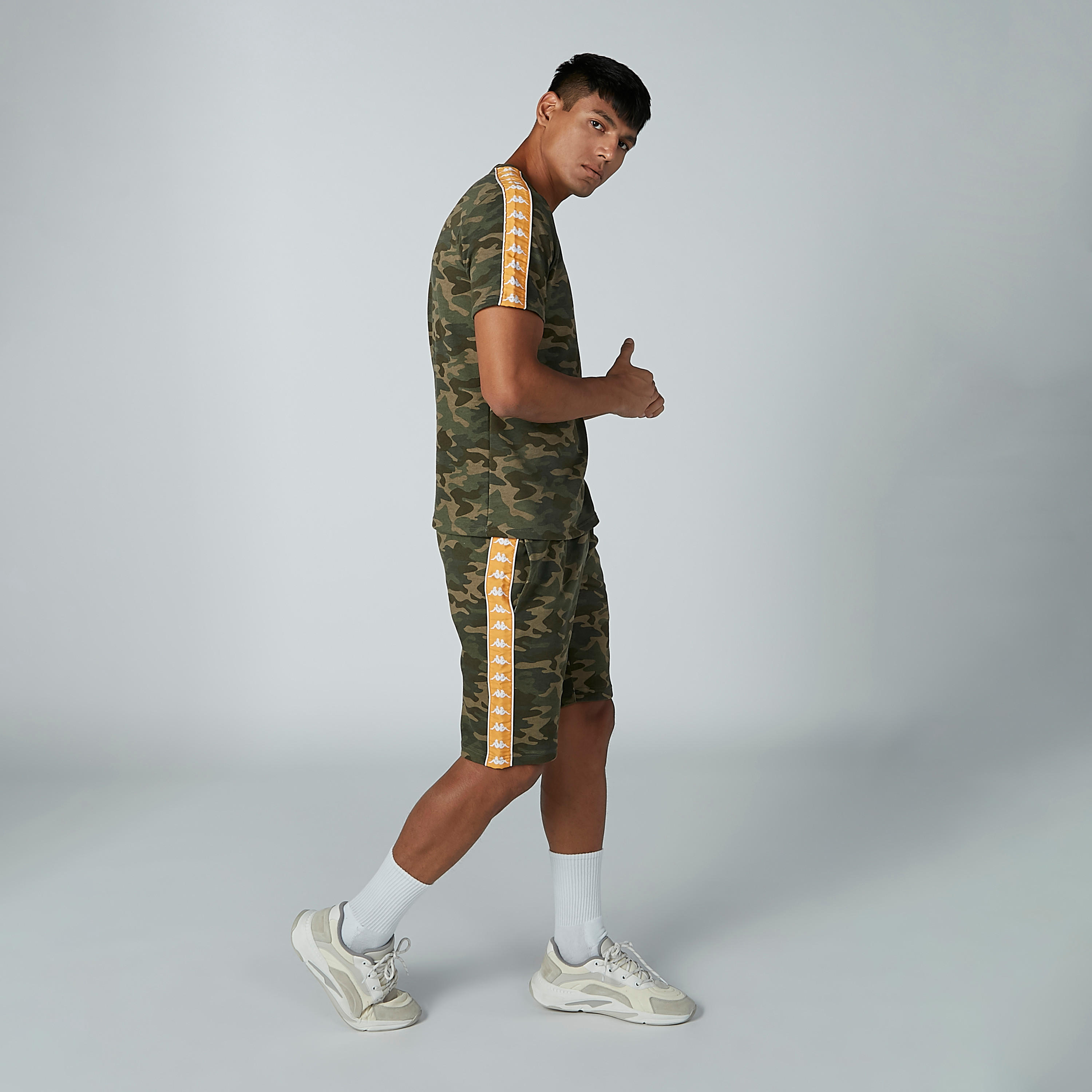 بنطال برباط وشريطة وطبعات من كابا-men-clothing-bottoms-shorts-image-1