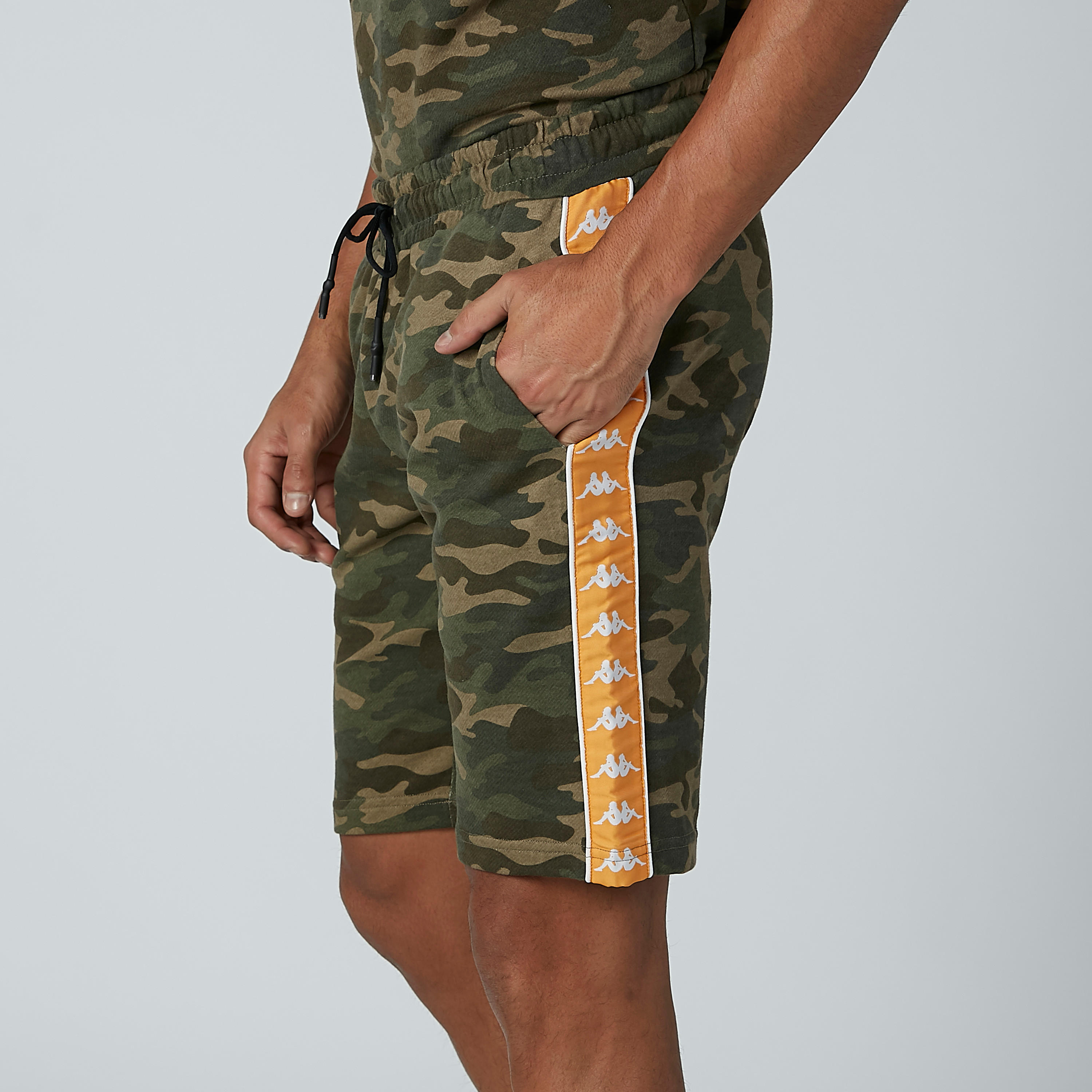 بنطال برباط وشريطة وطبعات من كابا-men-clothing-bottoms-shorts-image-4