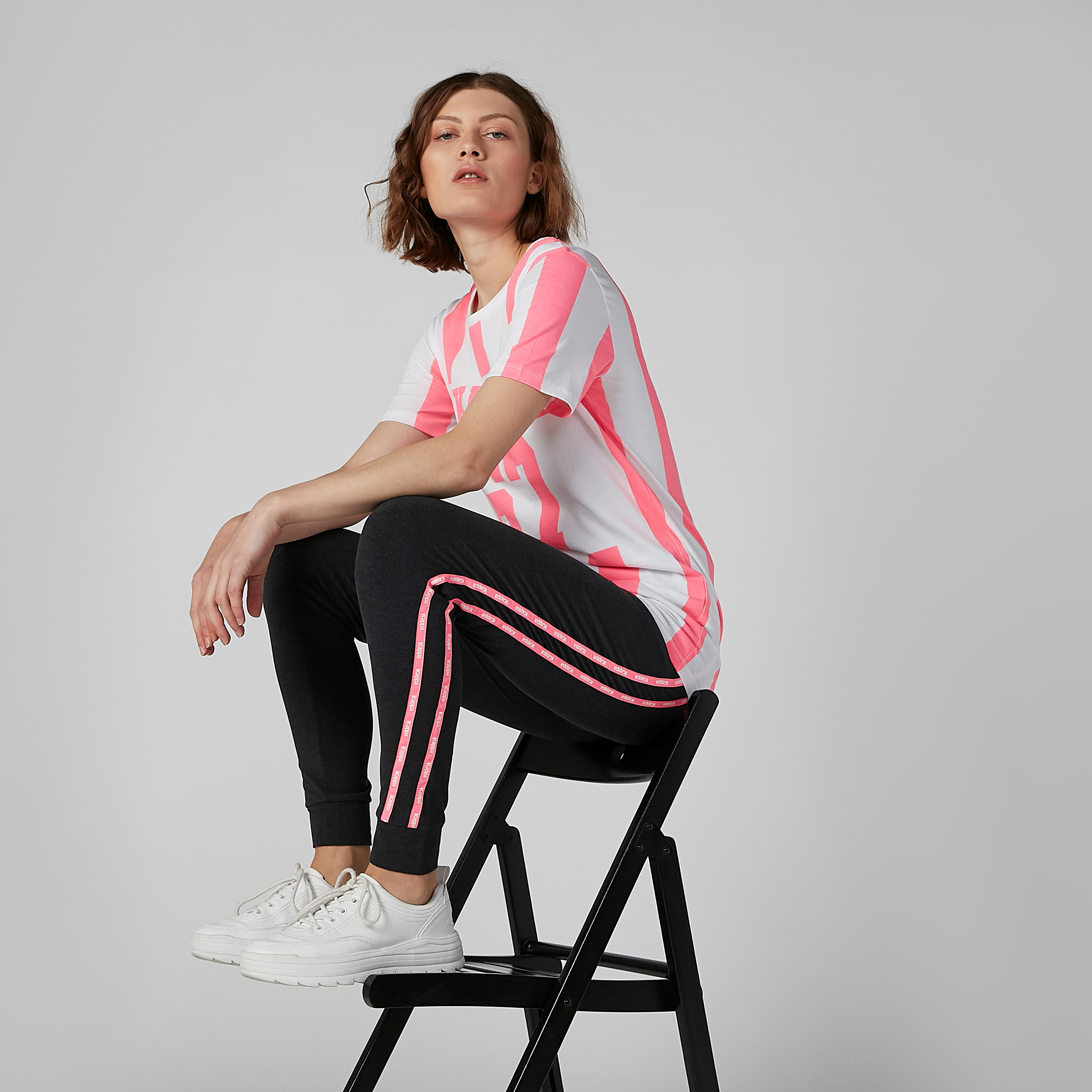 بنطال رياضي طويل ومحبوك بتقليمات متباينة من كابا-women-clothing-bottoms-joggers-image-1