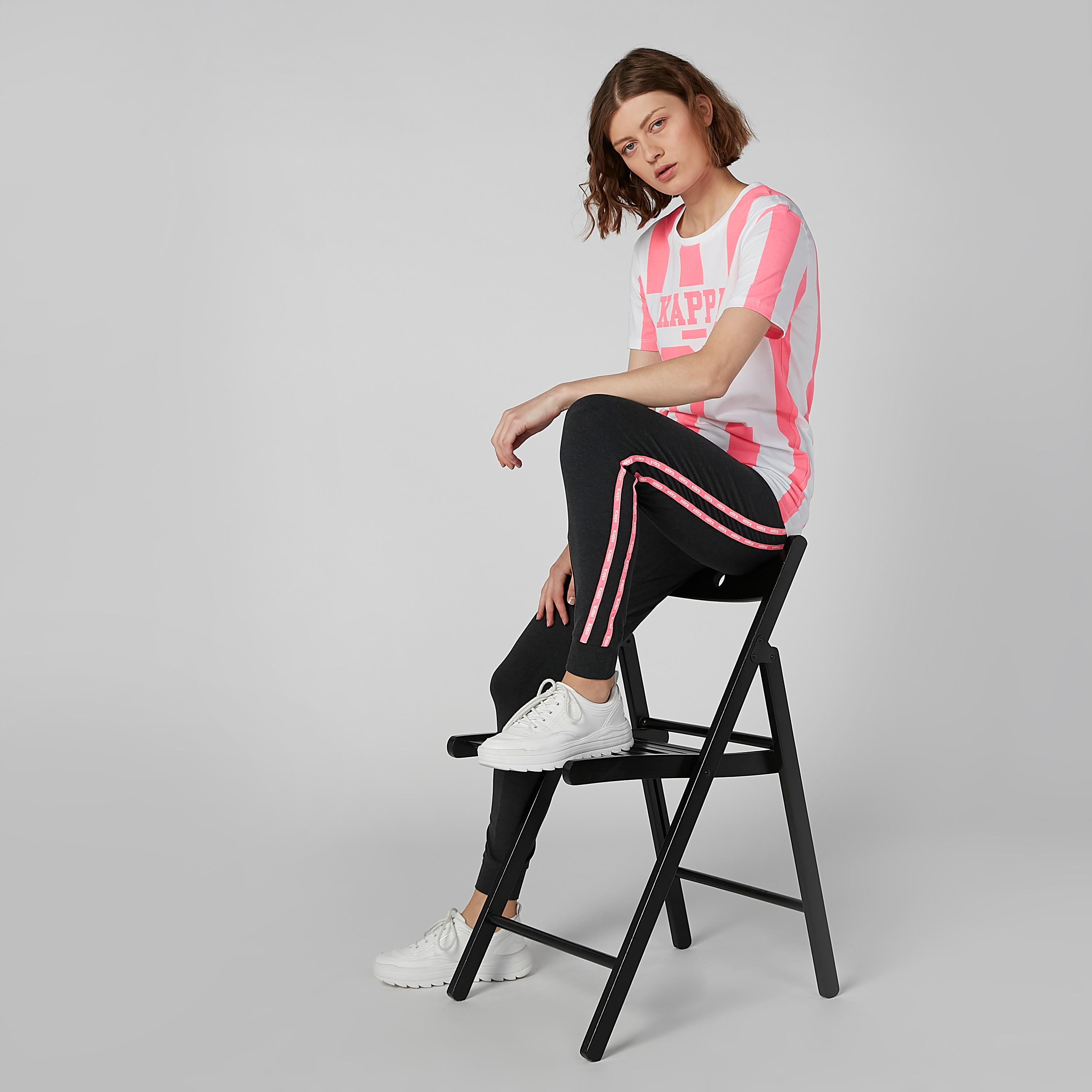 بنطال رياضي طويل ومحبوك بتقليمات متباينة من كابا-women-clothing-bottoms-joggers-image-4