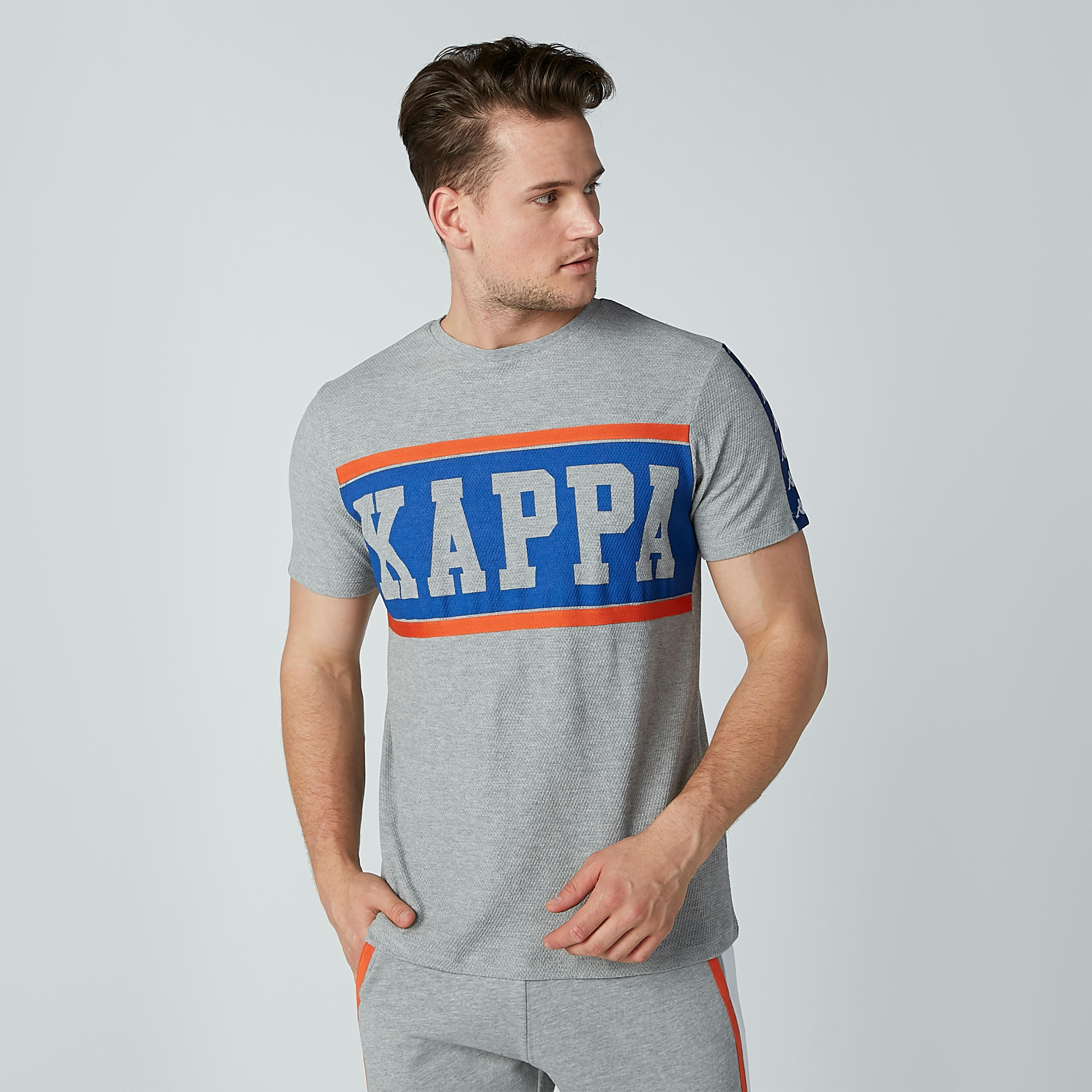 تيشيرت بياقة مستديرة وأكمام قصيرة وطبعات من كابا-men-clothing-tshirtsandpolos-tshirts-image-1