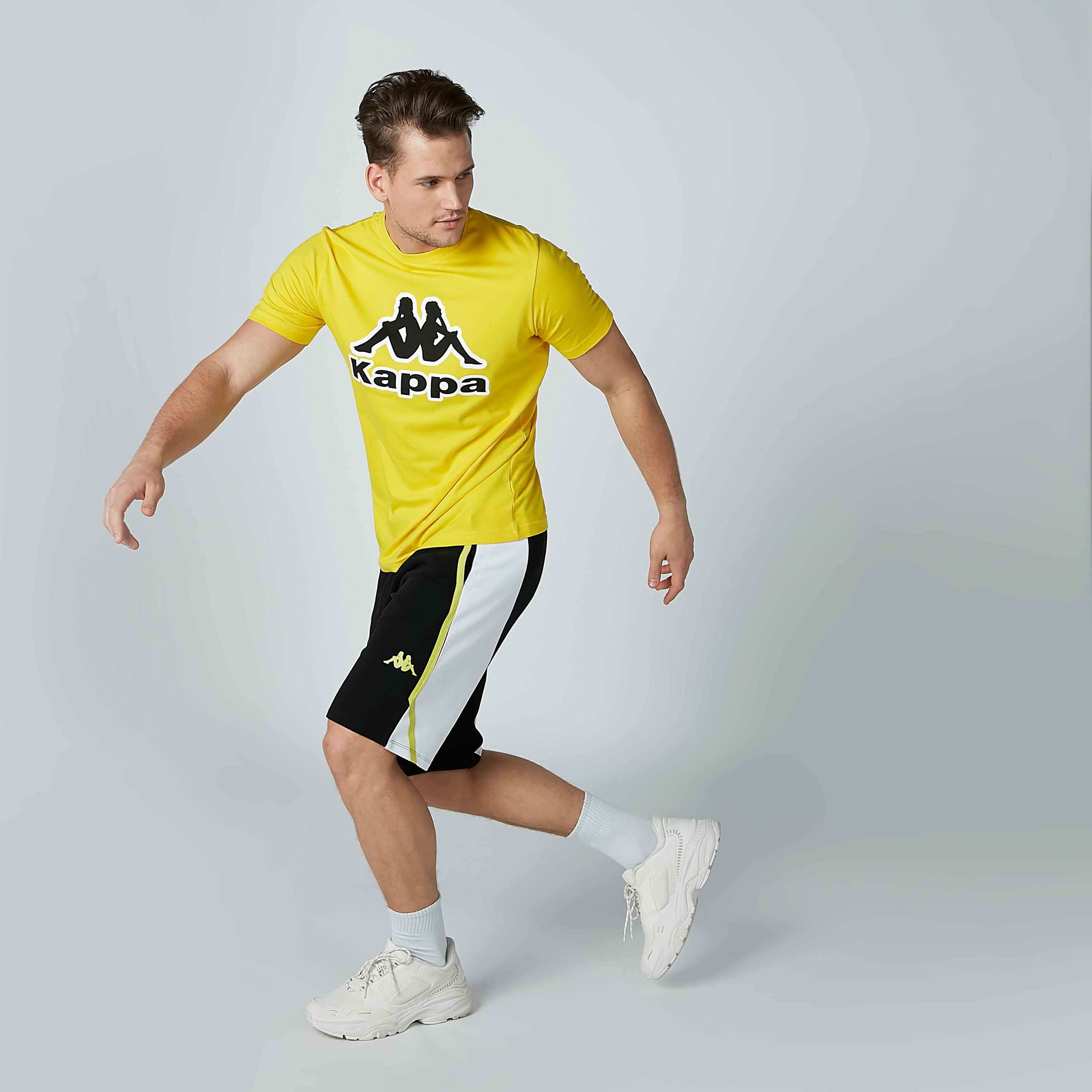 شورت برباط وجيوب وشريطة من كابا-men-clothing-sportswearandactivewear-bottoms-image-1
