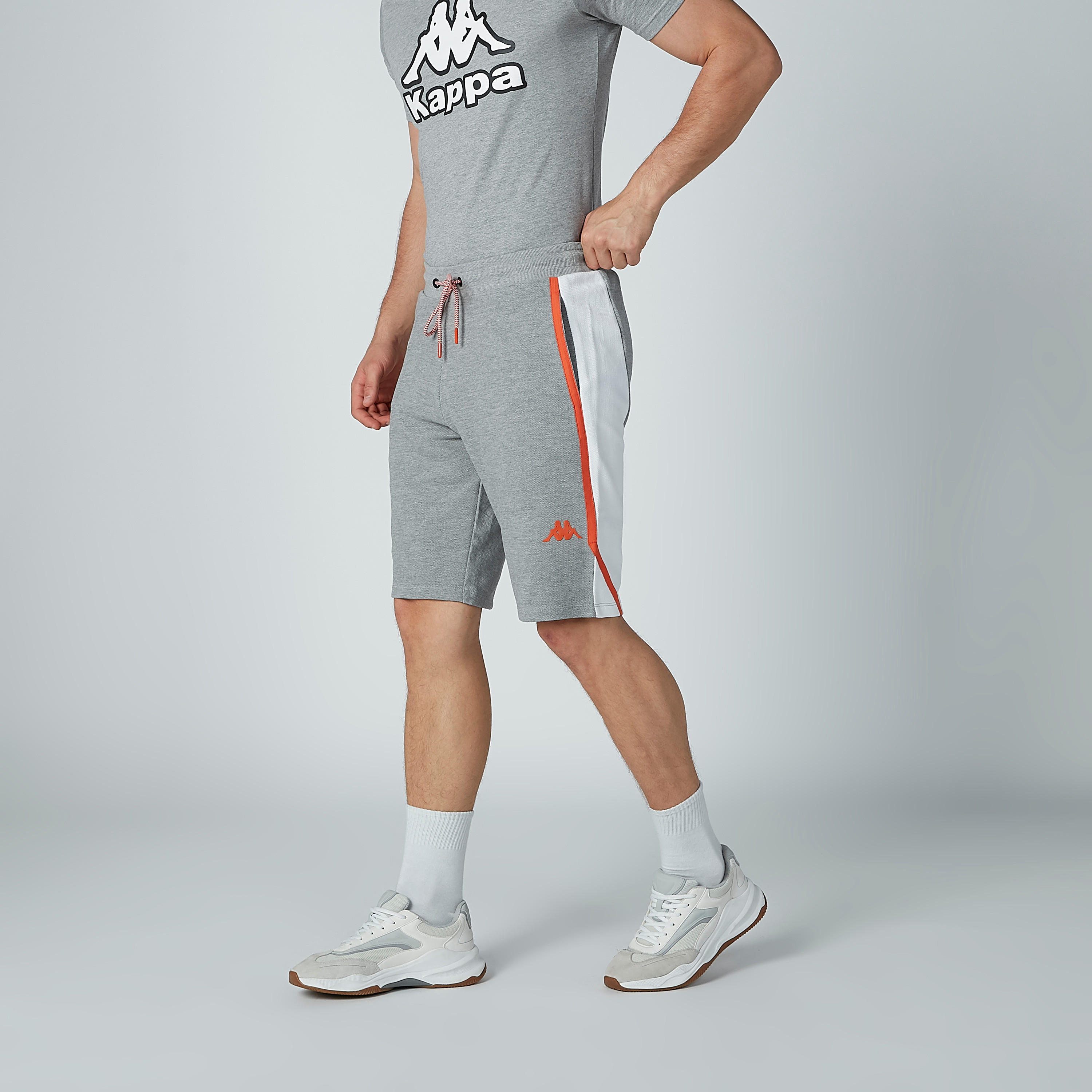 شورت برباط وجيوب وشريطة من كابا-men-clothing-sportswearandactivewear-bottoms-image-1