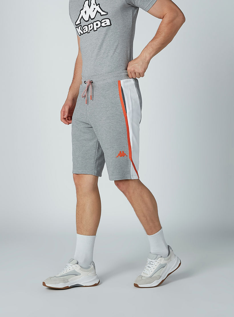 شورت برباط وجيوب وشريطة من كابا-men-clothing-sportswearandactivewear-bottoms-image-1