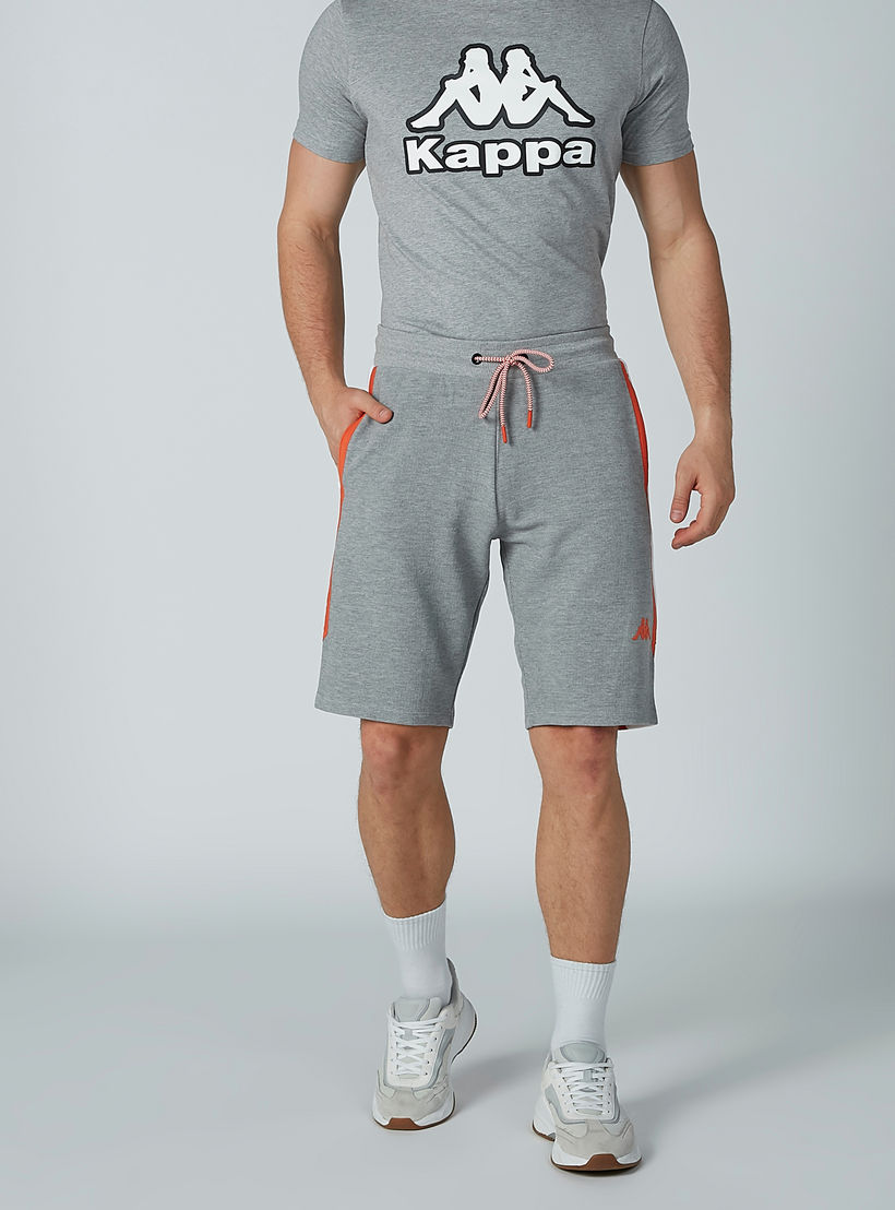 شورت برباط وجيوب وشريطة من كابا-men-clothing-sportswearandactivewear-bottoms-image-2