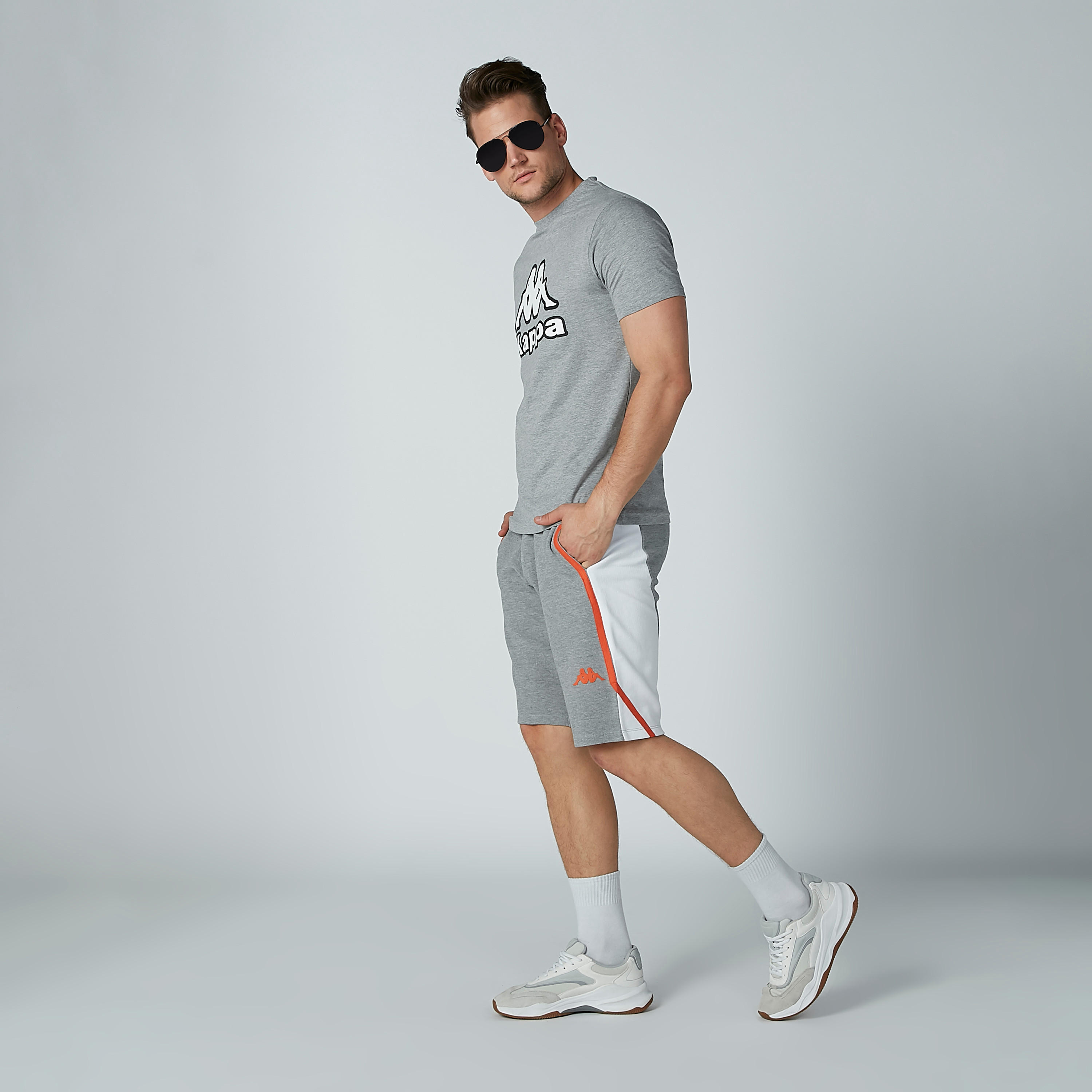 شورت برباط وجيوب وشريطة من كابا-men-clothing-sportswearandactivewear-bottoms-image-3