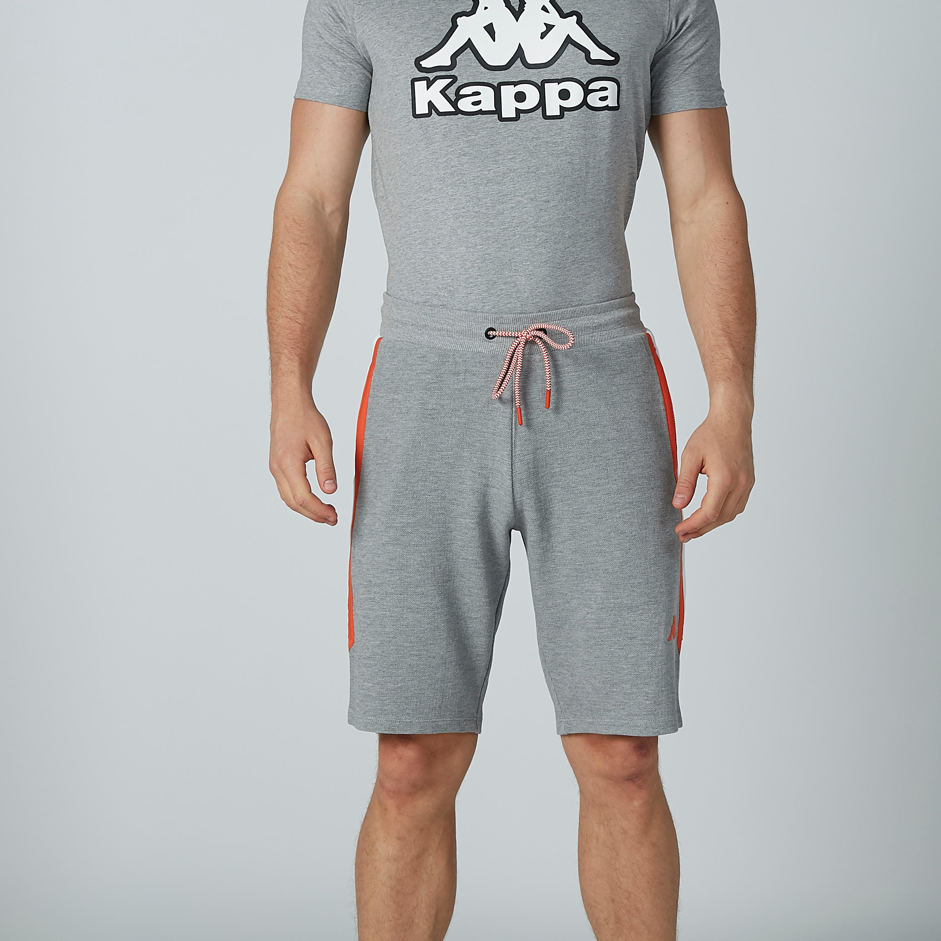 شورت برباط وجيوب وشريطة من كابا-men-clothing-sportswearandactivewear-bottoms-image-4
