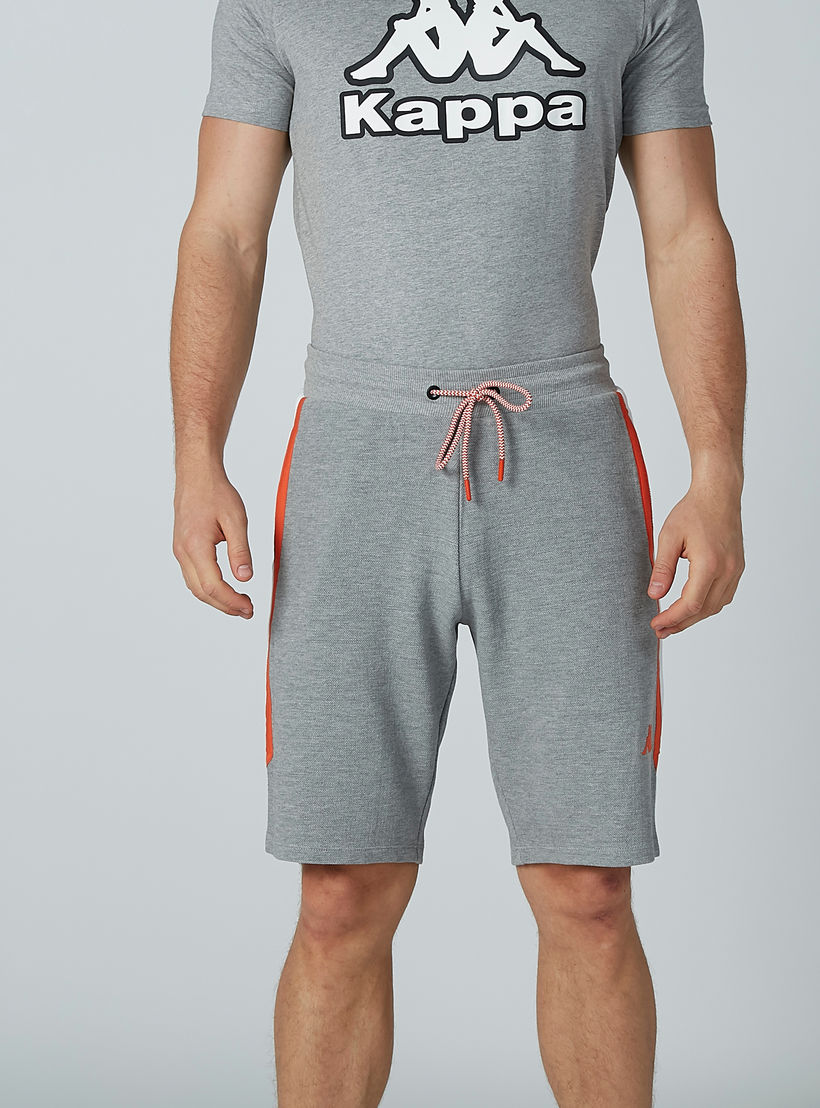 شورت برباط وجيوب وشريطة من كابا-men-clothing-sportswearandactivewear-bottoms-image-4