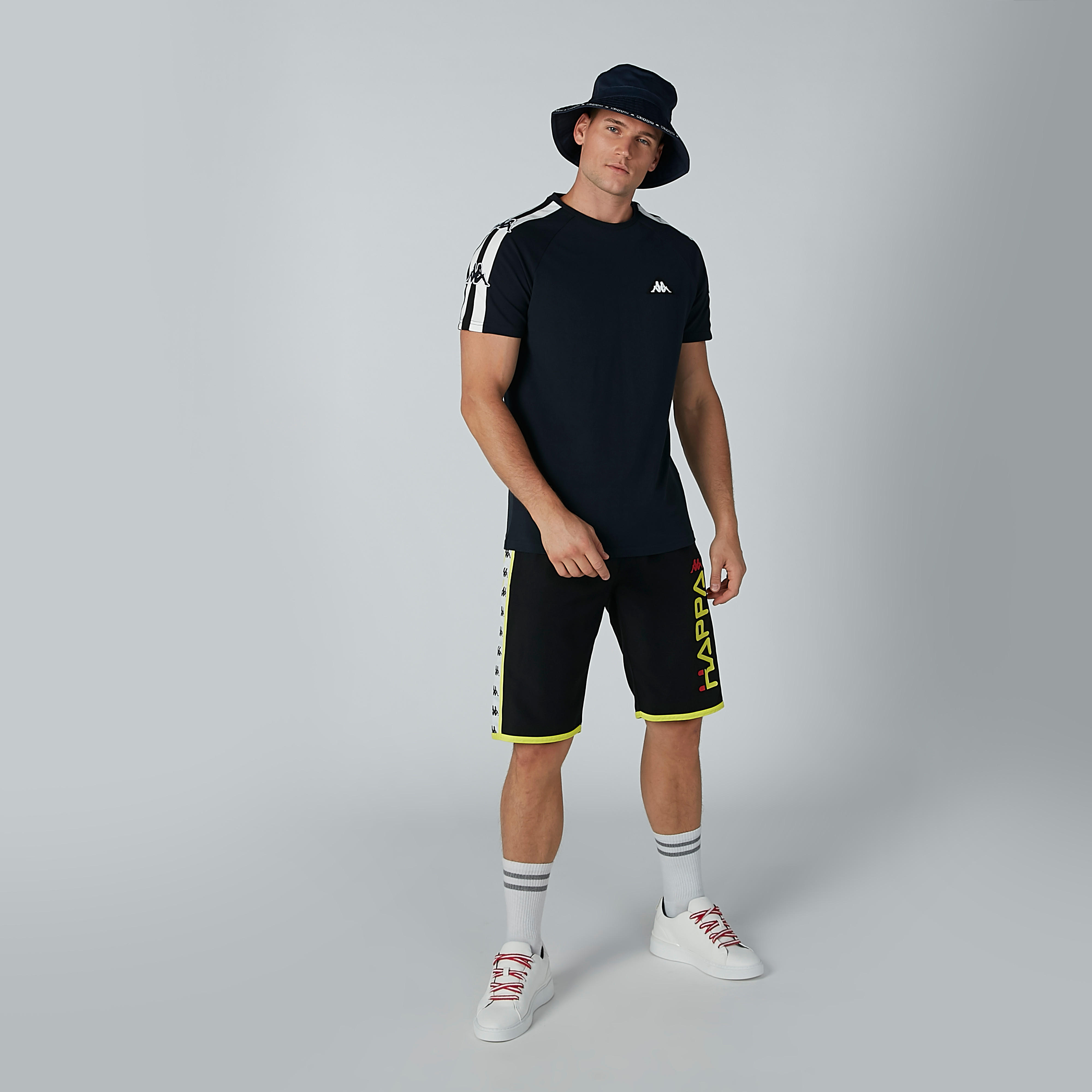 شورت برباط وجيوب وطبعات من كابا-men-clothing-bottoms-shorts-image-2