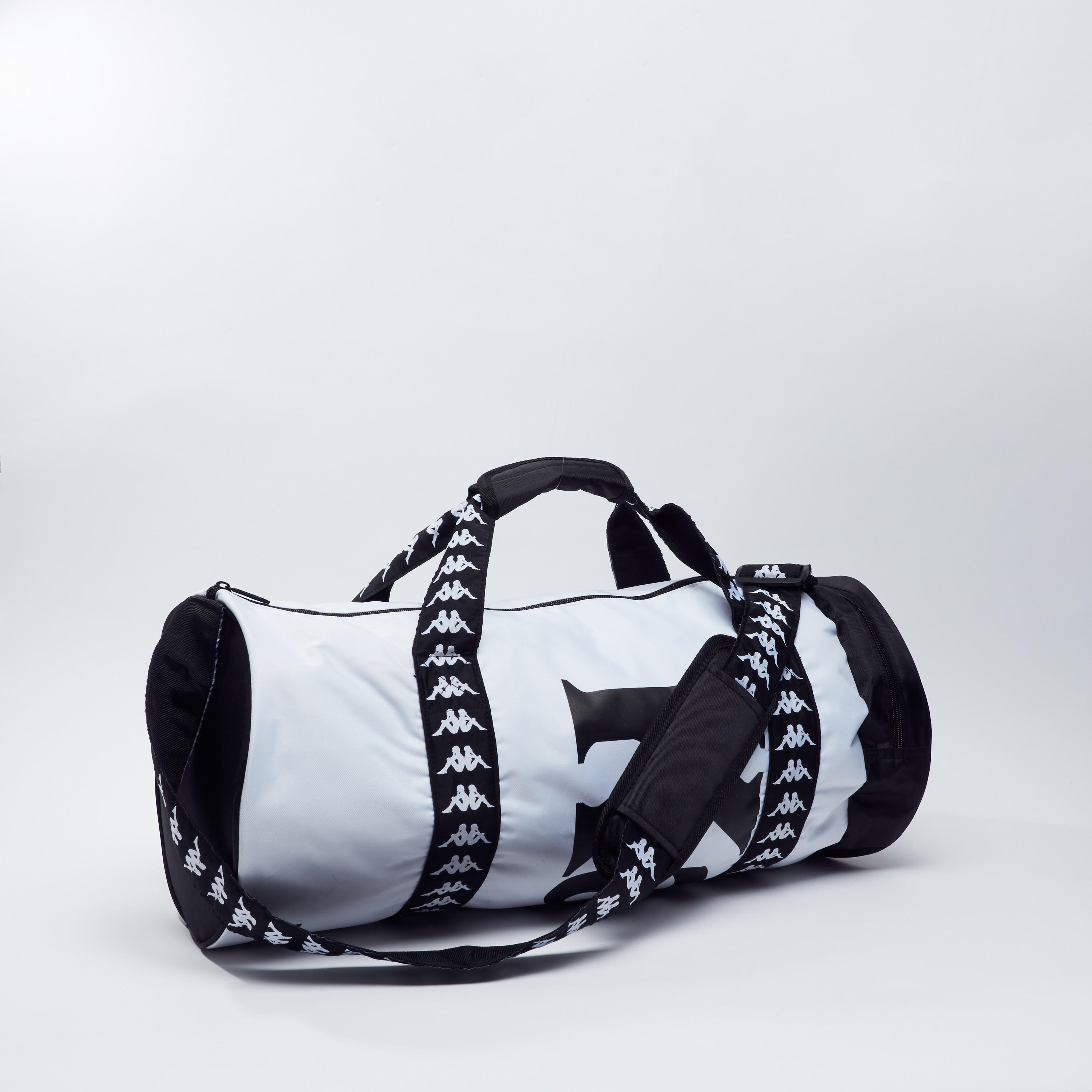 حقيبة دافل بسحاب إغلاق ومقابض مزدوجة من كابا-men-bags-image-3