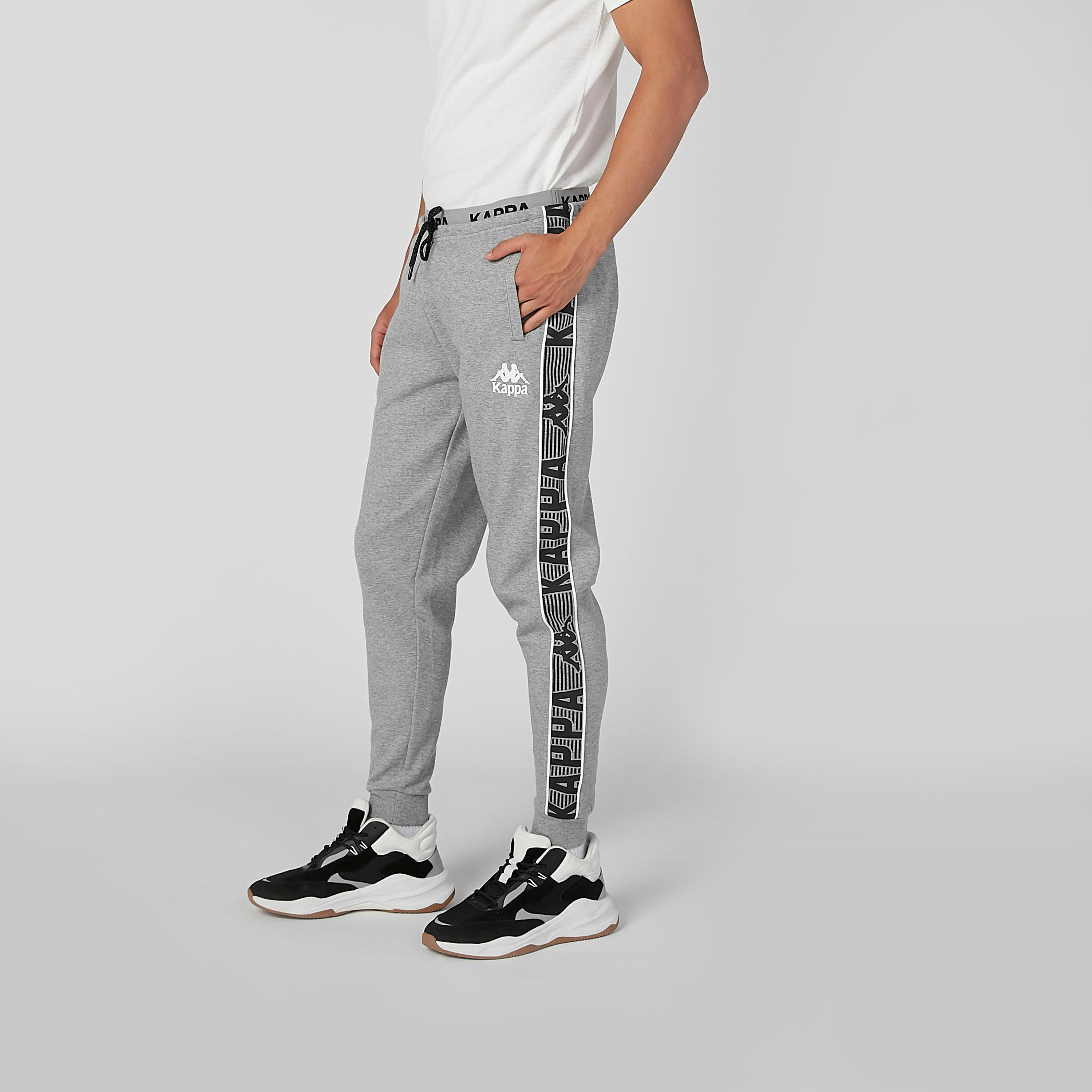 بنطال رياضي برباط وجيوب وطبعات من كابا-men-clothing-bottoms-joggers-image-1
