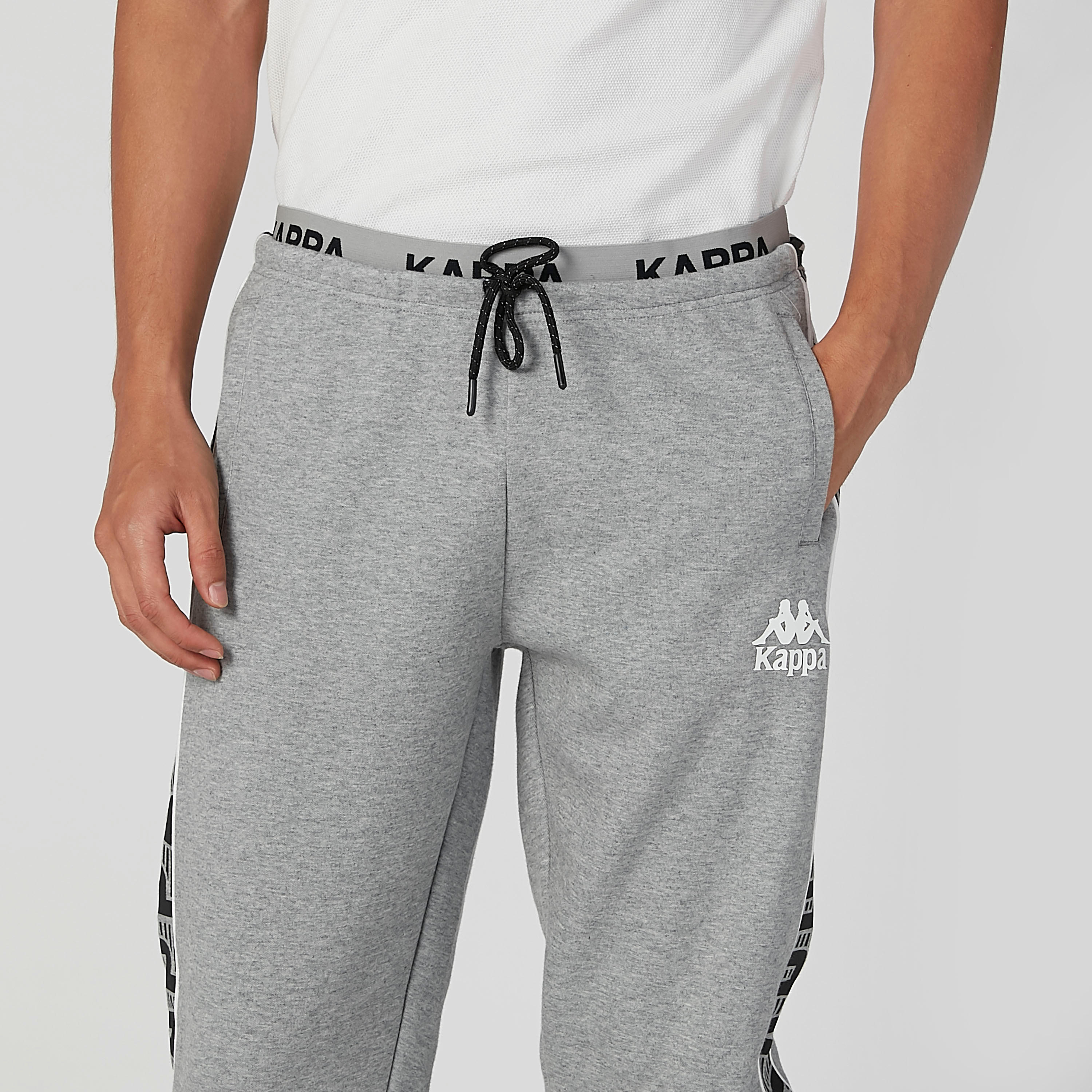 بنطال رياضي برباط وجيوب وطبعات من كابا-men-clothing-bottoms-joggers-image-4