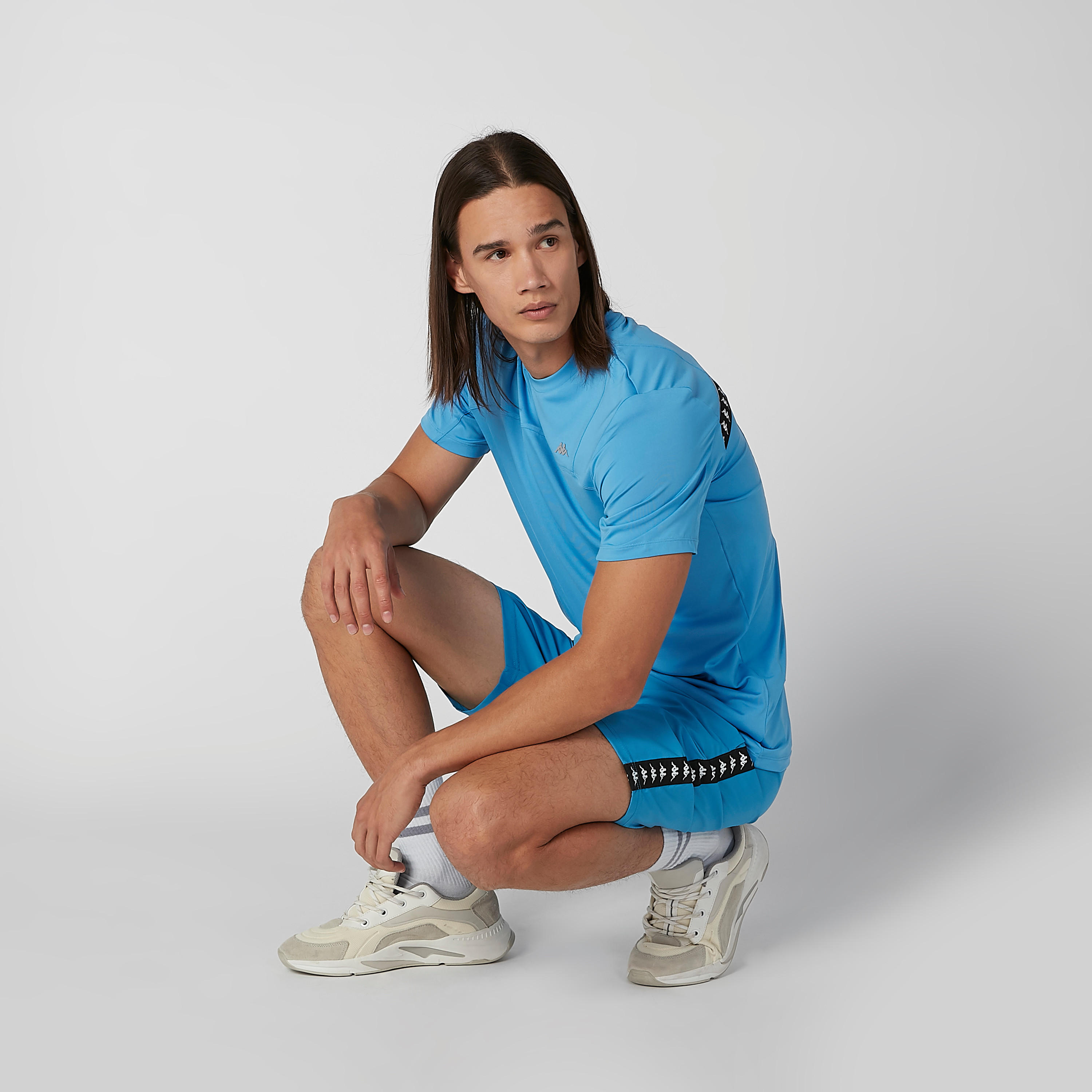 تيشيرت بياقة مستديرة وأكمام قصيرة وطبعات من كابا-men-clothing-tshirtsandpolos-tshirts-image-2