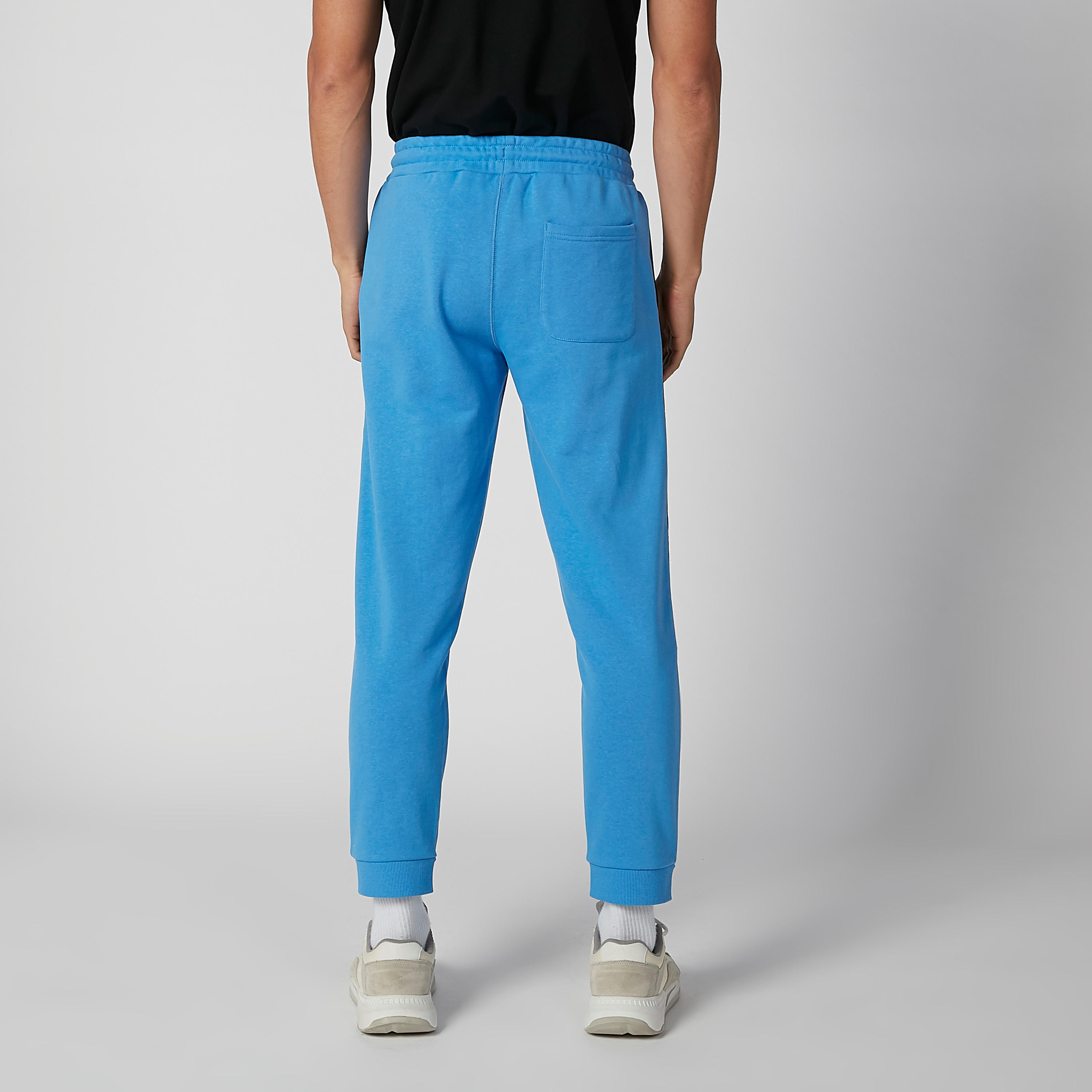بنطلون رياضي برباط وجيوب وطبعات من كابا-men-clothing-bottoms-joggers-image-4