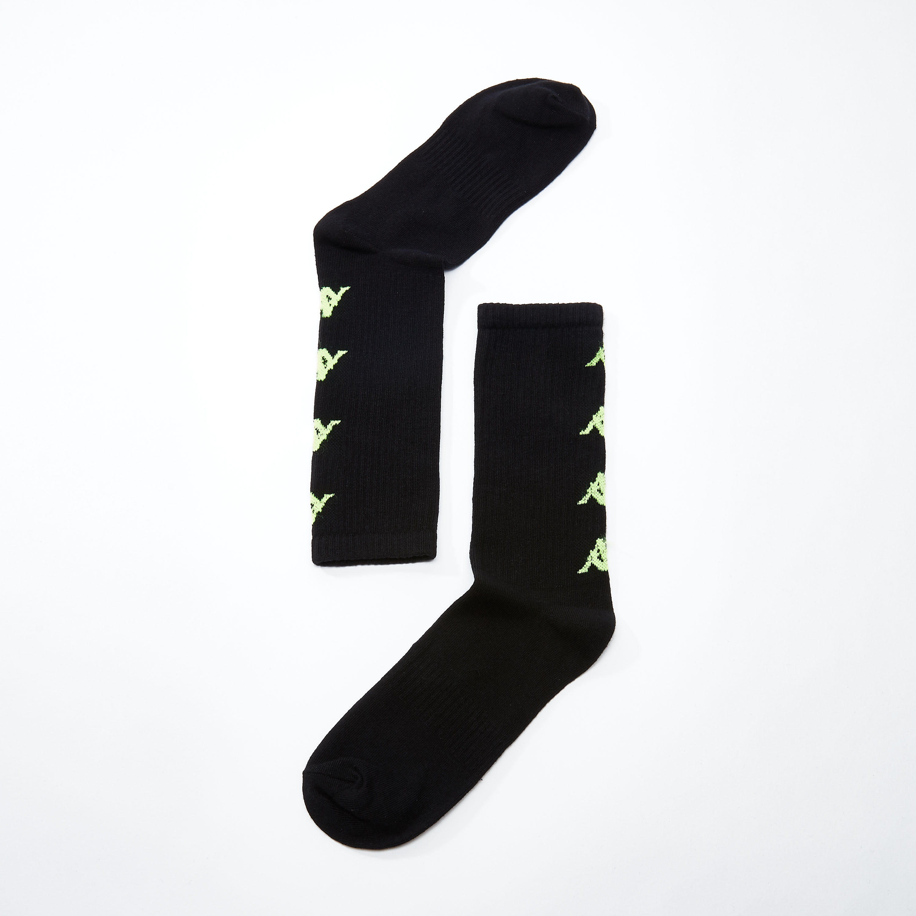 جوارب بطول ربلة الساق بحواف مضلّعة وطبعات من كابا-men-socks-image-3