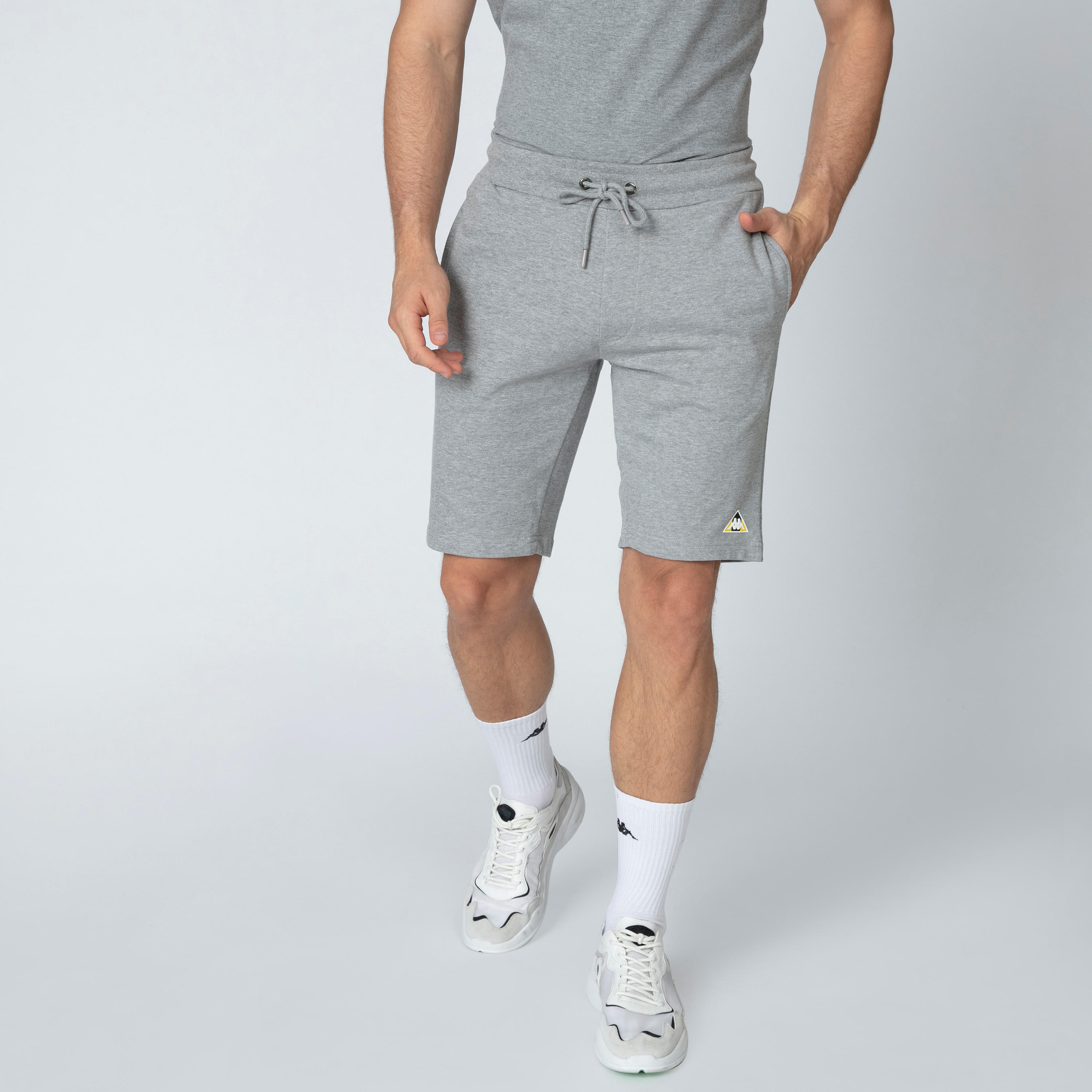 شورت بخصر متوسط الارتفاع ورباط وجيوب من كابا-men-clothing-bottoms-shorts-image-1