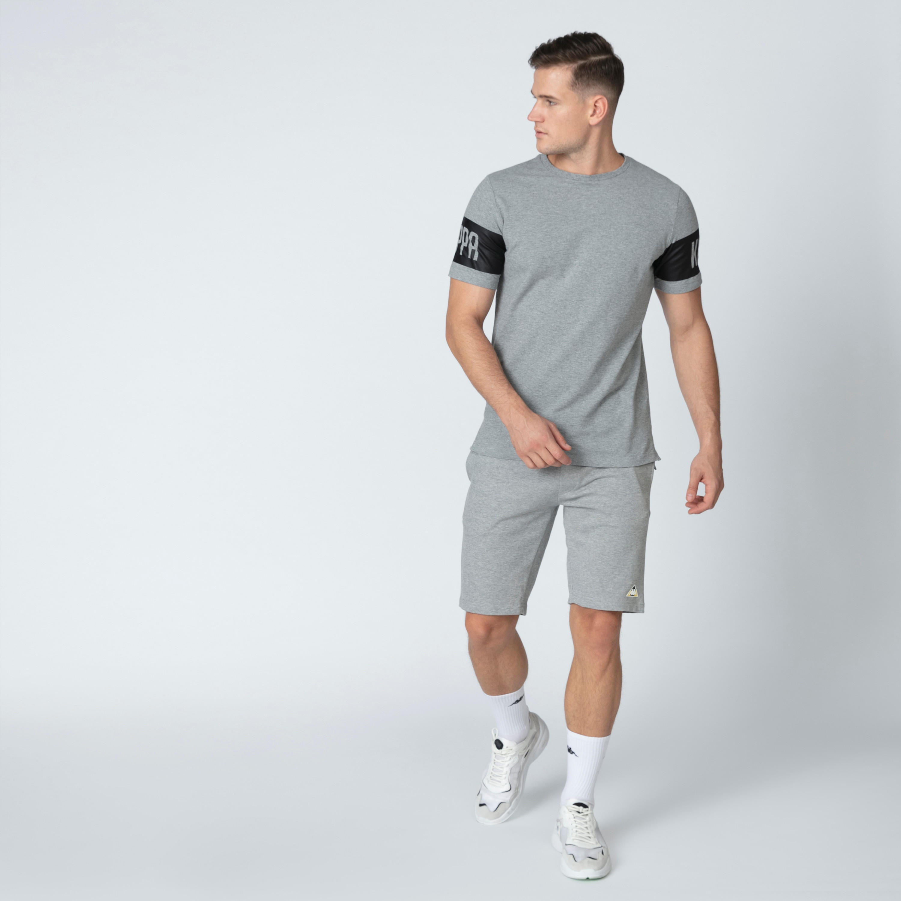 شورت بخصر متوسط الارتفاع ورباط وجيوب من كابا-men-clothing-bottoms-shorts-image-3