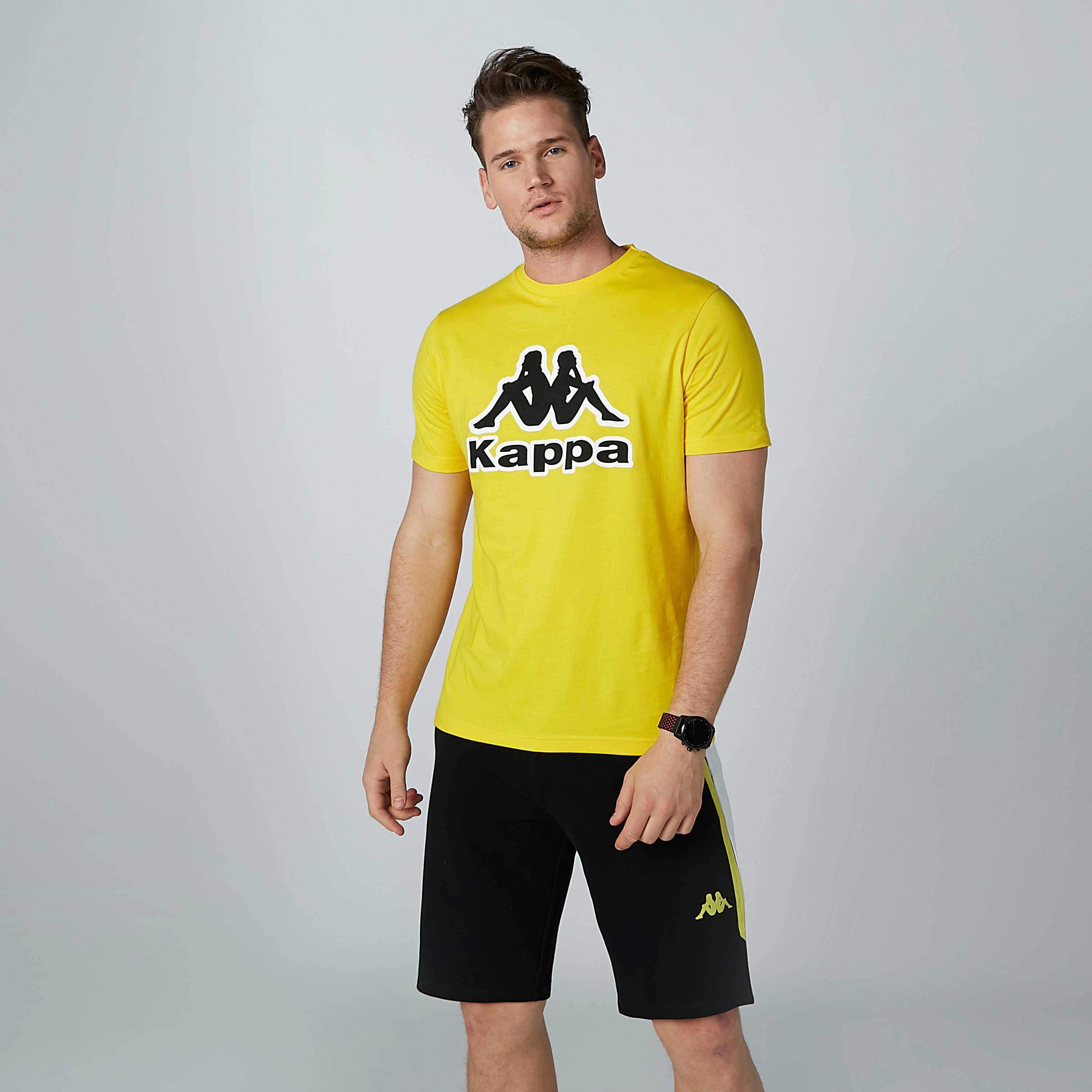 تيشيرت بياقة مستديرة وأكمام قصيرة وطبعات من كابا-men-clothing-sportswearandactivewear-tshirtsandpolos-image-1