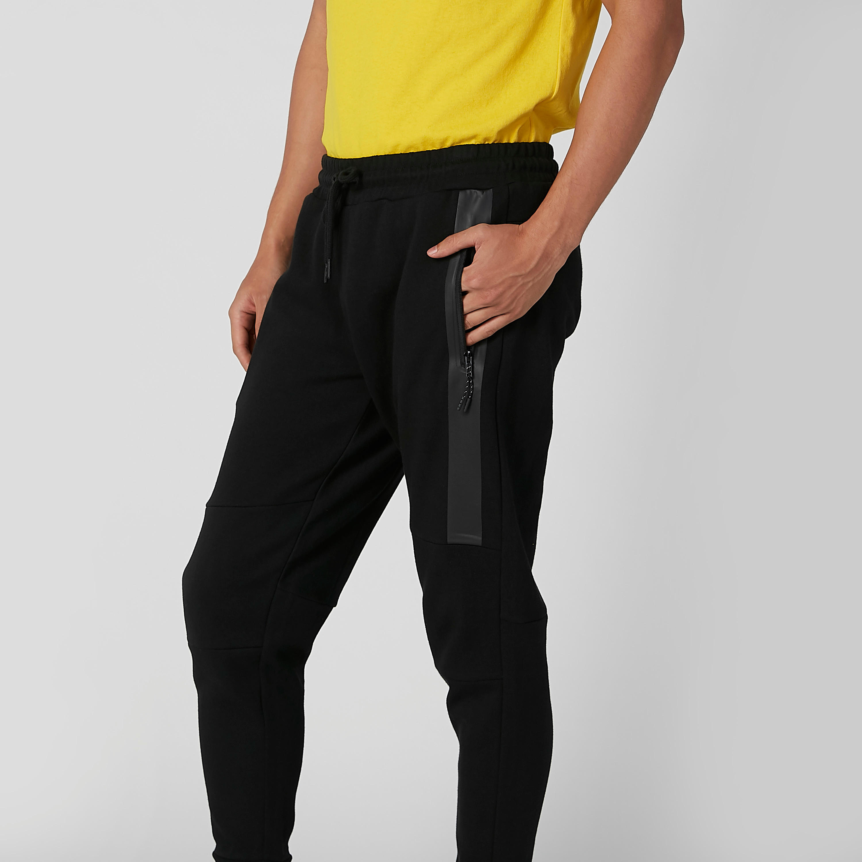 بنطلون رياضي سادة طويل برباط وجيوب من كابا-men-clothing-bottoms-joggers-image-4