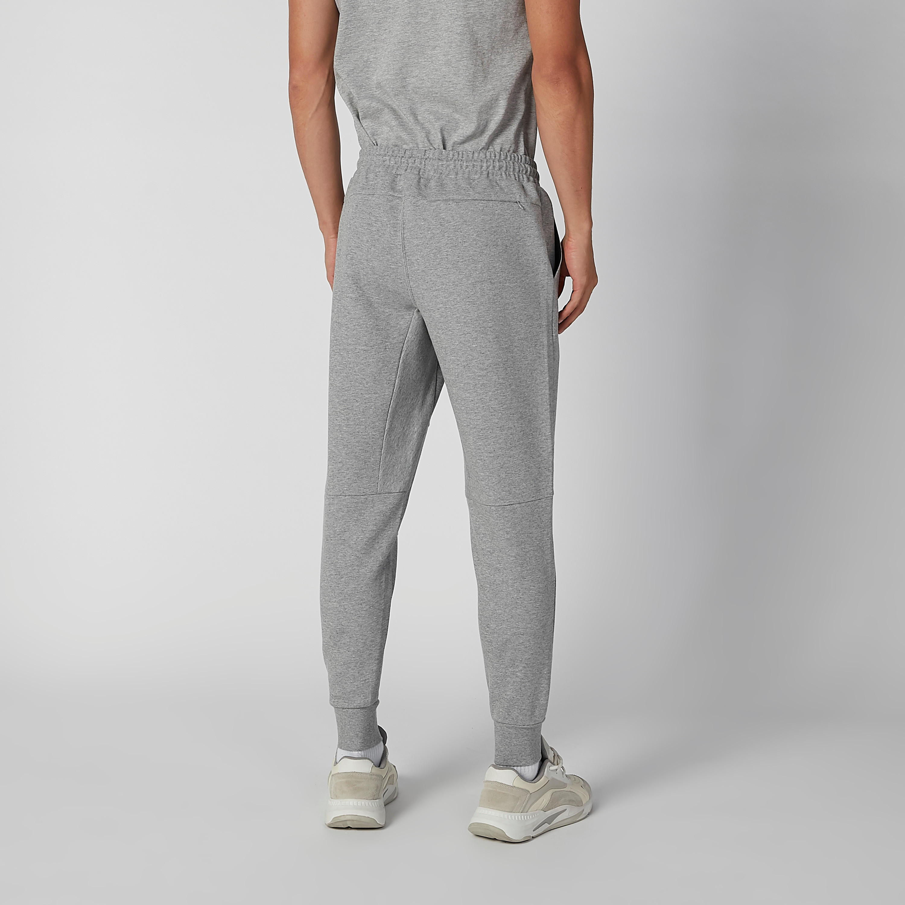 بنطلون رياضي برباط وجيوب وطبعات من كابا-men-clothing-bottoms-joggers-image-5