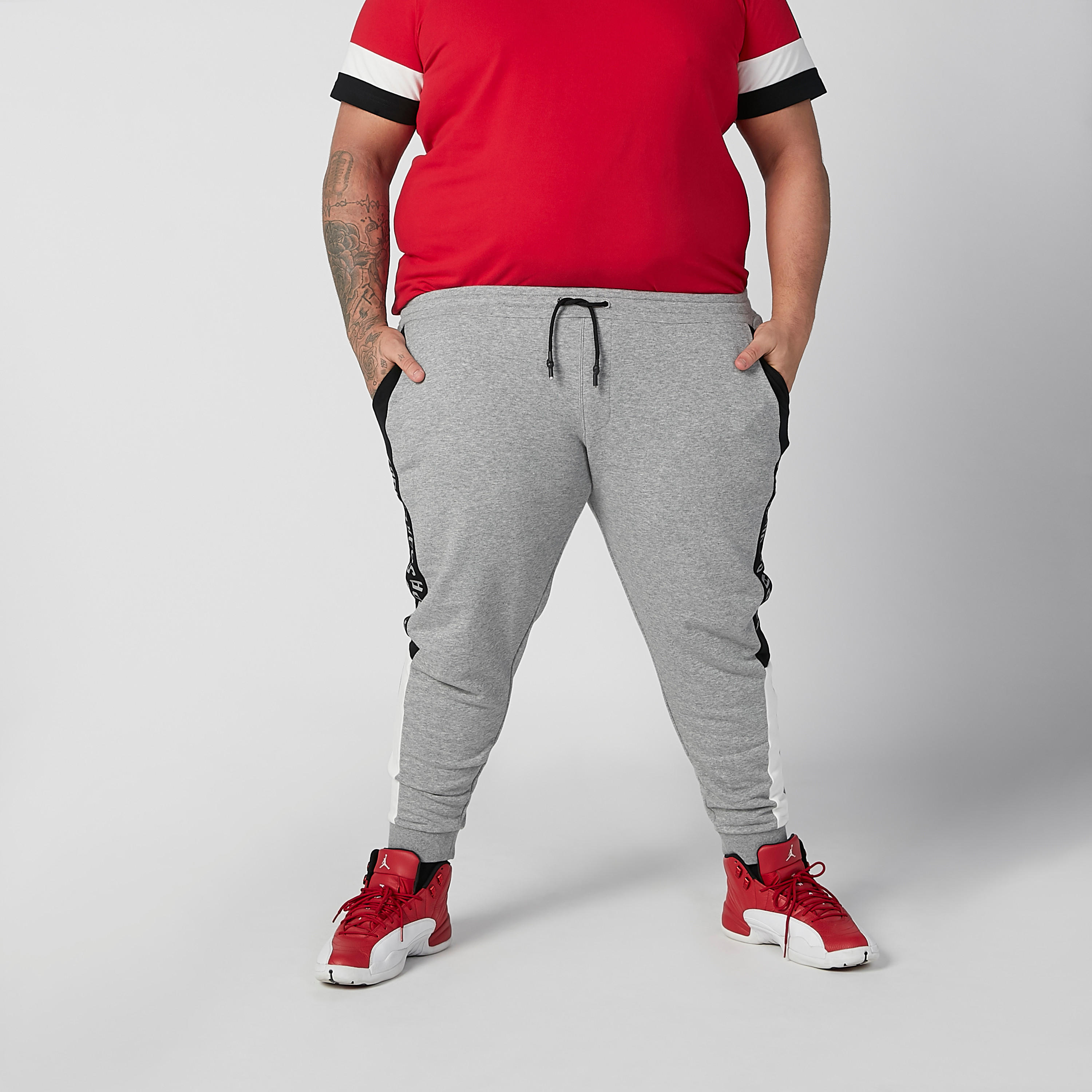 بنطلون رياضي مستدام برباط وطبعات من كابا -men-clothing-bottoms-joggers-image-3