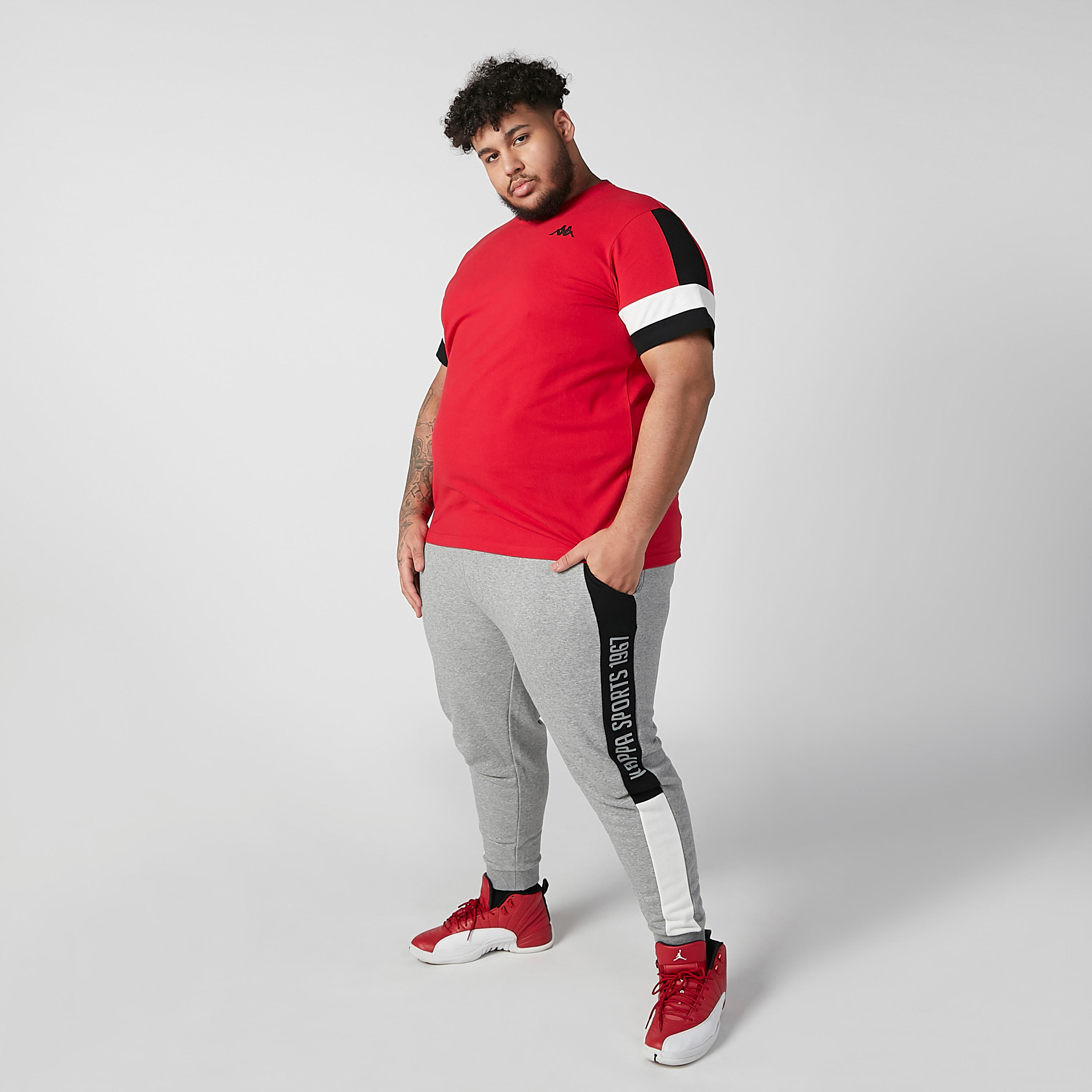 بنطلون رياضي مستدام برباط وطبعات من كابا -men-clothing-bottoms-joggers-image-1