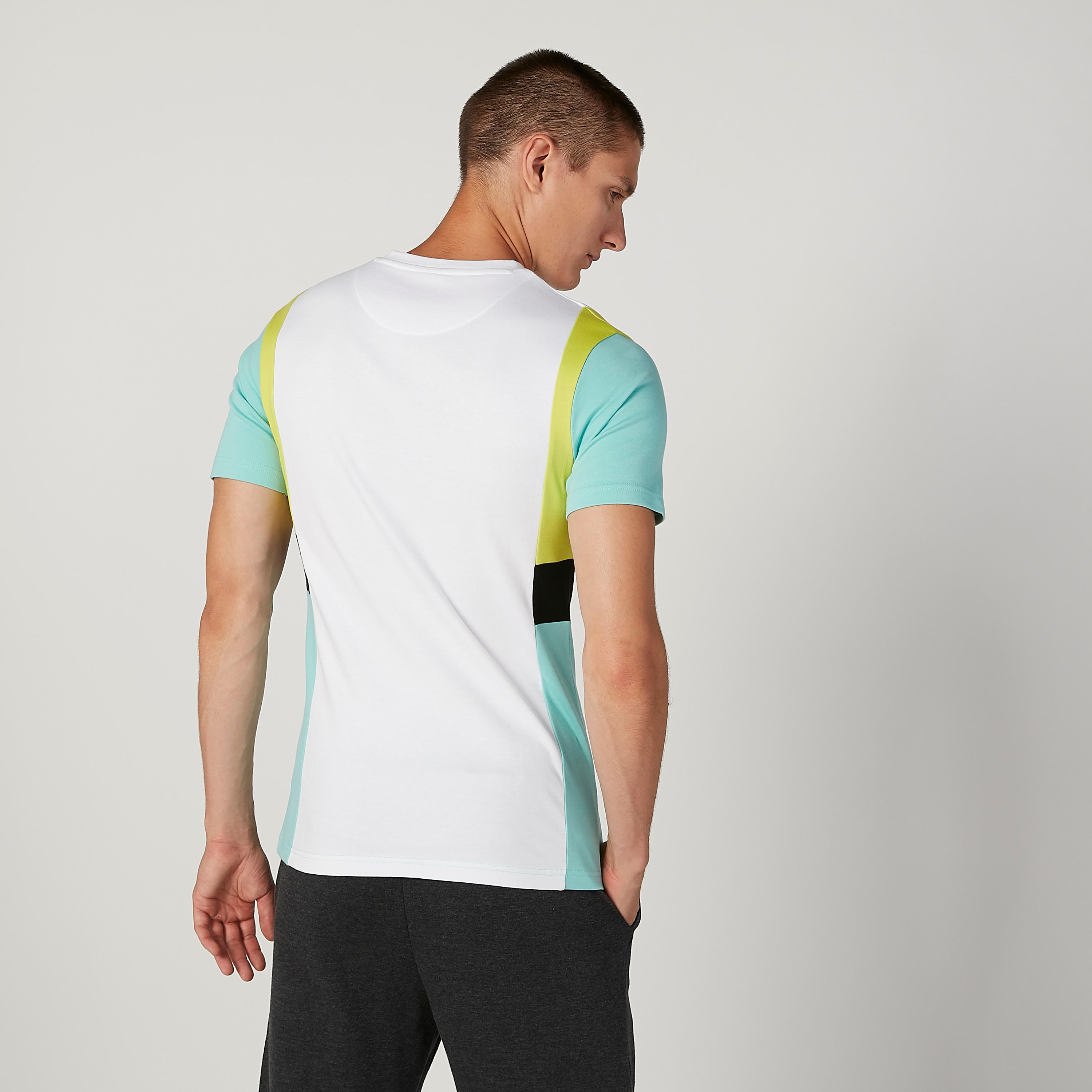 تيشيرت بياقة مستديرة وأكمام قصيرة وطبعات من كابا-men-clothing-sportswearandactivewear-tshirtsandpolos-image-2